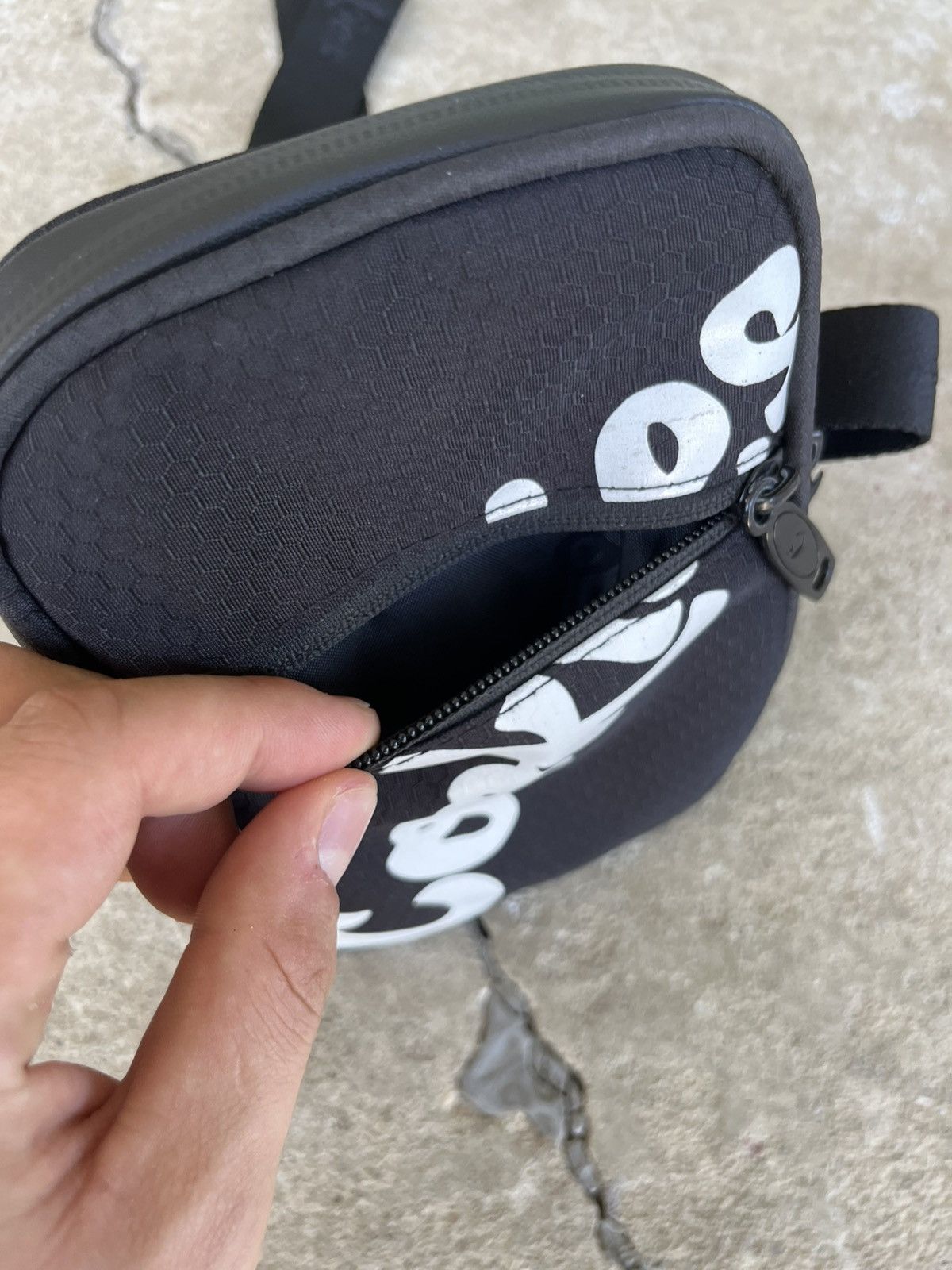 Cookies Cookies Black Crossbody Bag Size ONE SIZE - 3 Thumbnail