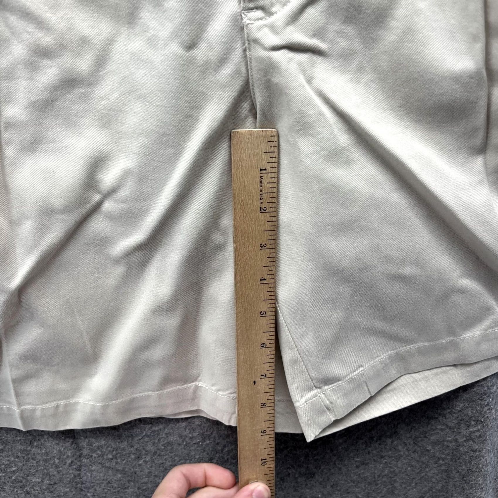 Polo Ralph Lauren Polo Ralph Lauren Shorts Men 36 Khaki Chino Pleated Tan Beige Cotton Classic Vintage? No - (Note: Original title says Vintage: No) Size US M / EU 48-50 / 2 - 7 Thumbnail