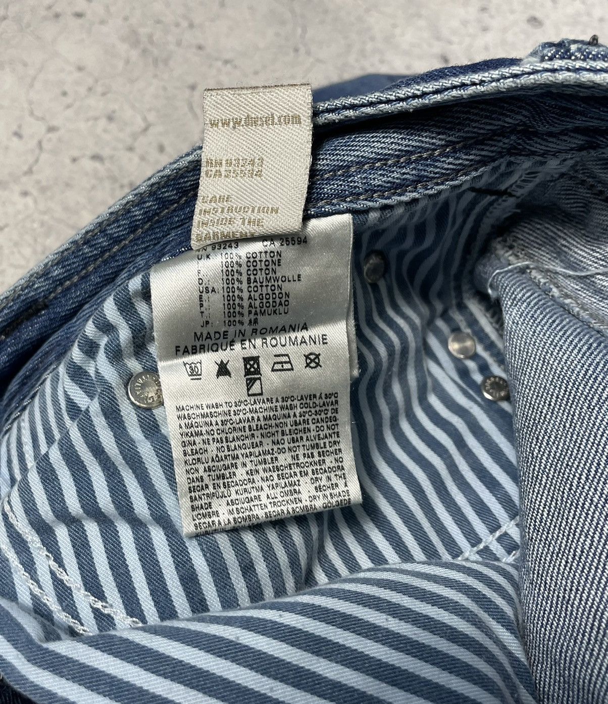 Diesel Diesel Big Logo Jeans Denim Rare Luxury Y2K Hype Size 33x34 Size US 33 - 11 Thumbnail