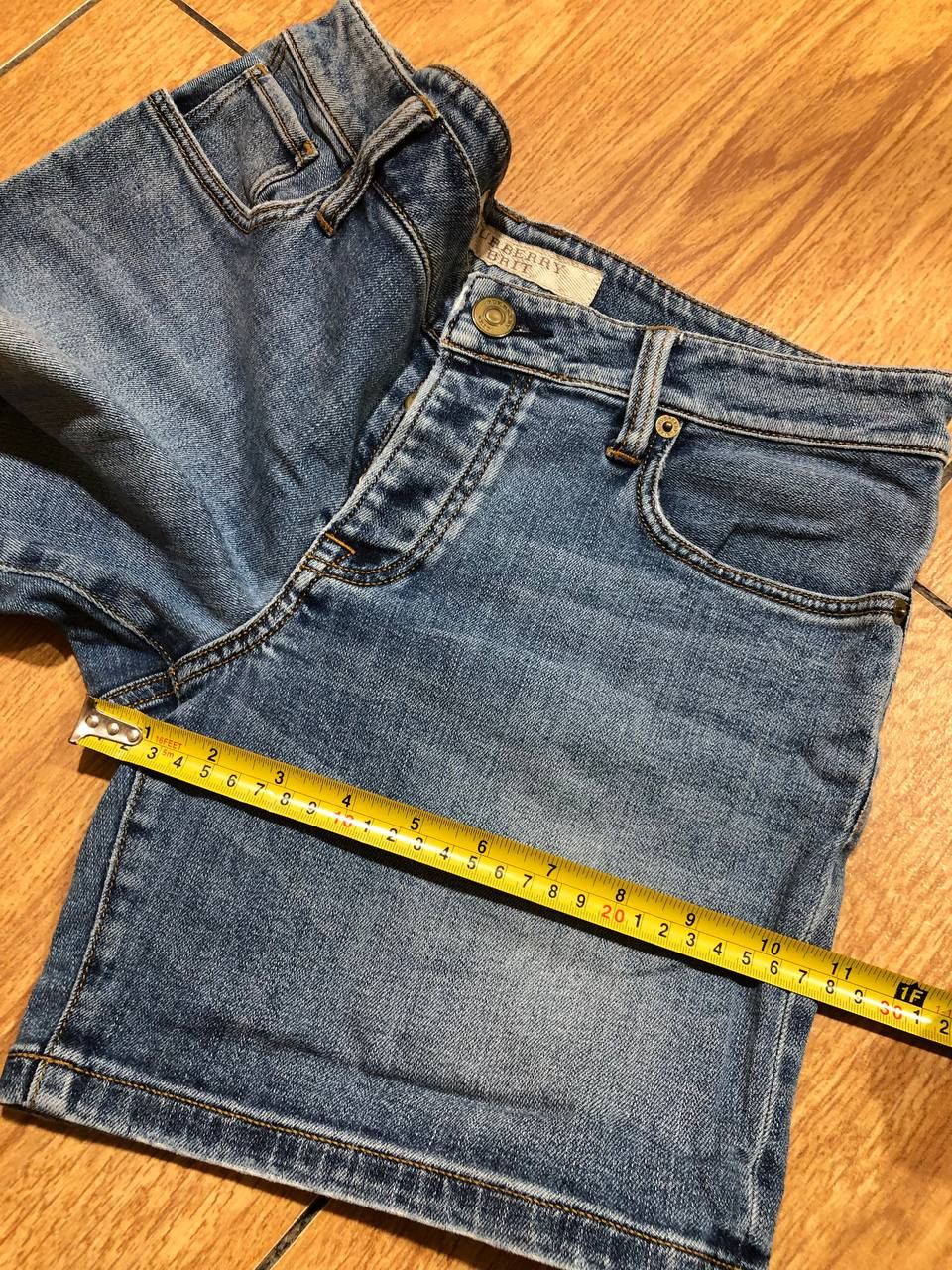 Burberry Burberry Woman's Low Rise Wash Denim Shorts Size 30" / US 8 / IT 44 - 15 Thumbnail