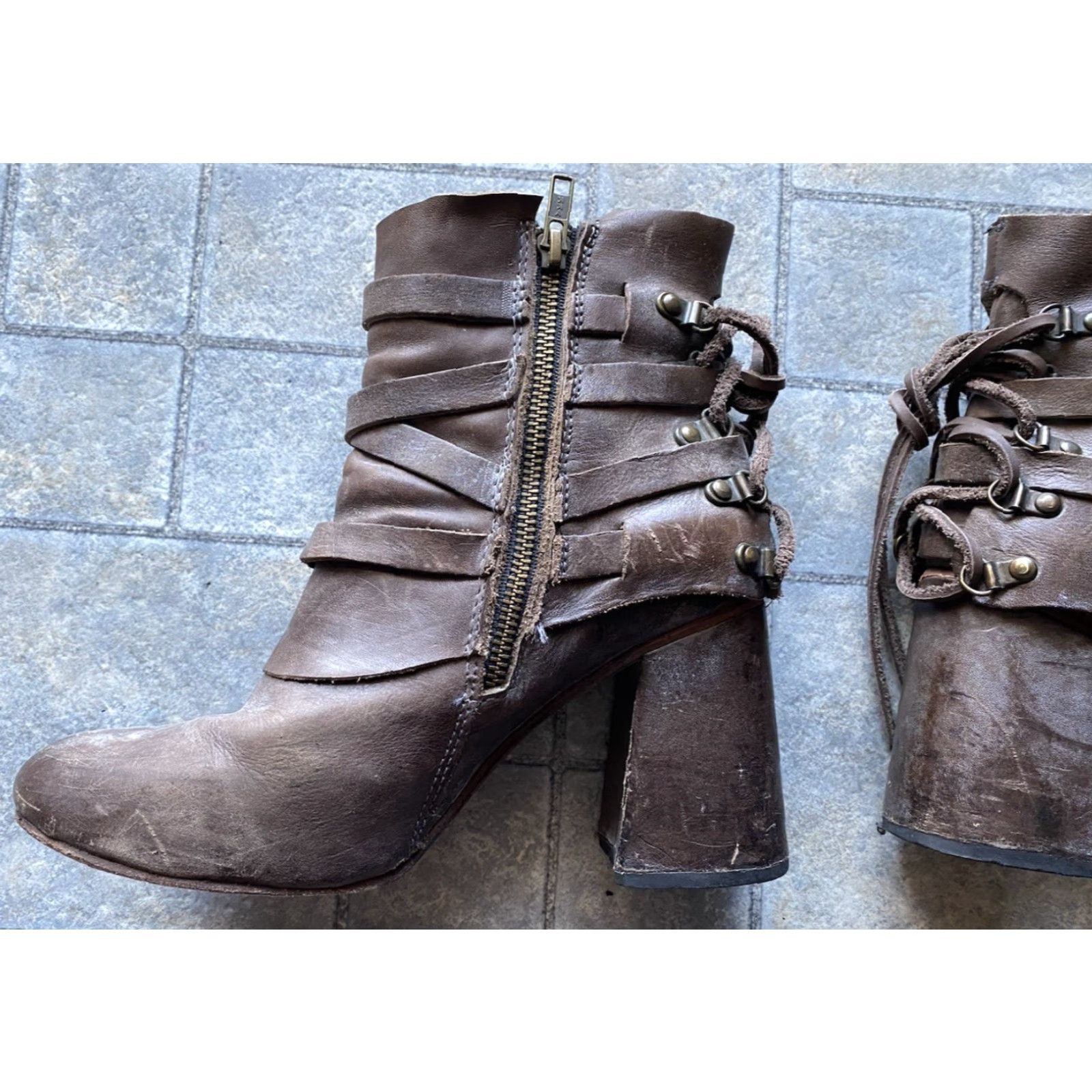 FREEBIRD Freebird Boots Women’s Size 9 Leather Brown Flaws Wear Boots Women Brown Leather 9 Flaws Vintage? Size US 9 / IT 39 - 5 Thumbnail