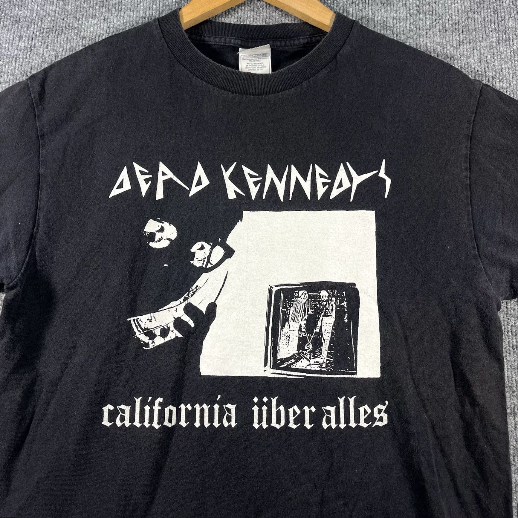 Vintage VINTAGE DEAD KENNEDYS California Uber Alles PUNK ROCK T-SHIRT Black Adult Medium Mens Size US M / EU 48-50 / 2 - 2 Thumbnail