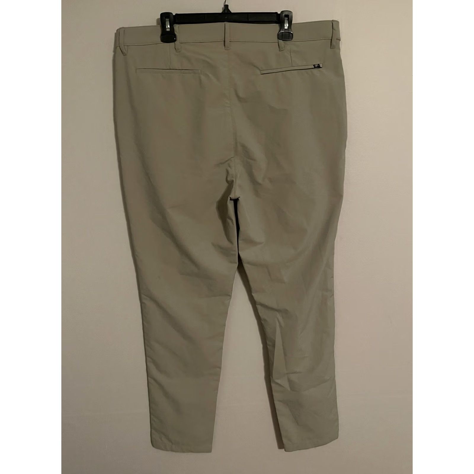 Banana Republic Banana Republic Pants Chinos Men's 40x34 Beige Khaki Tech Athleisure Polyester Size US 40 / EU 56 - 3 Thumbnail