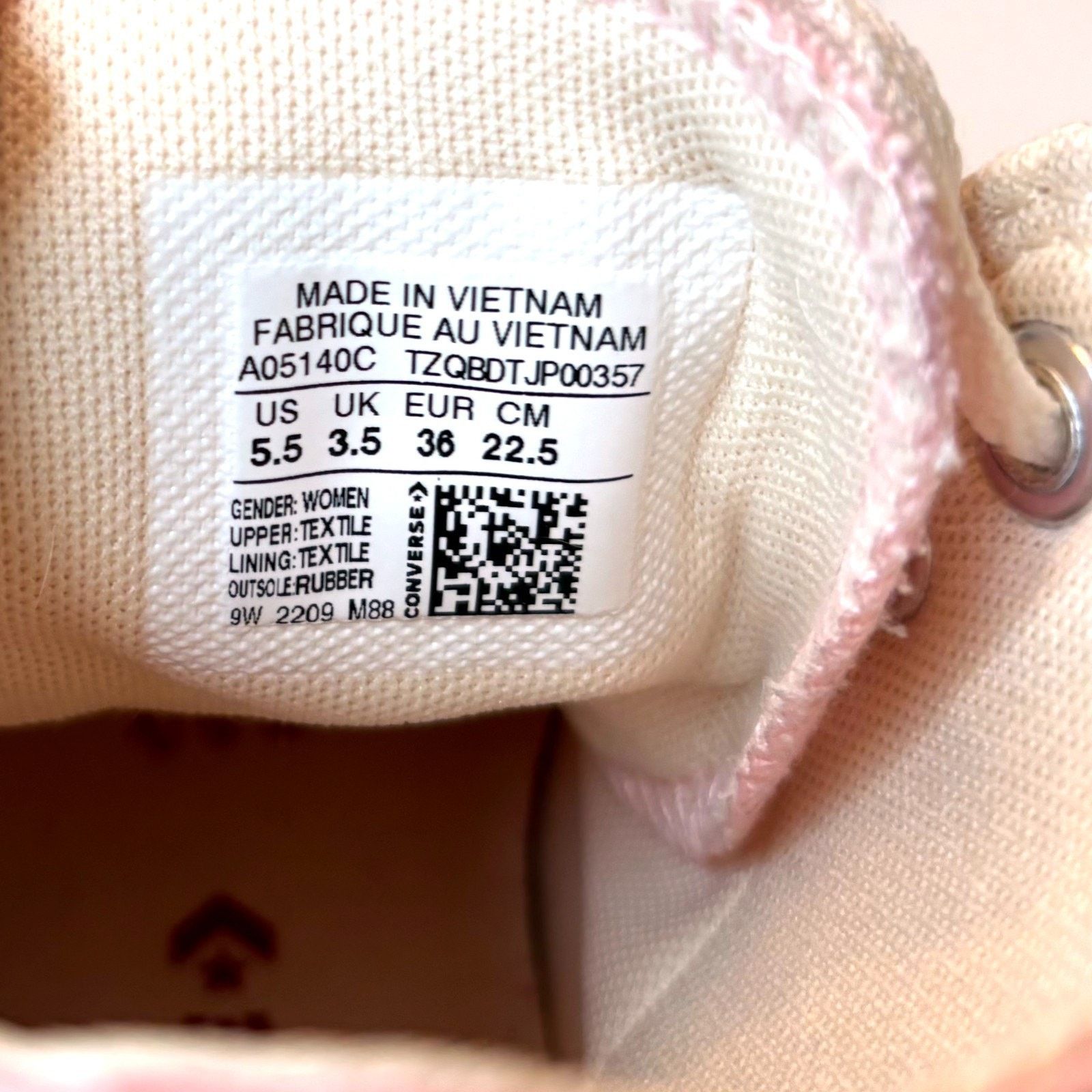 Converse Converse Chuck Taylor Platform Move Pink Heart Sneakers 5.5 Size US 5.5 / IT 35.5 - 11 Thumbnail