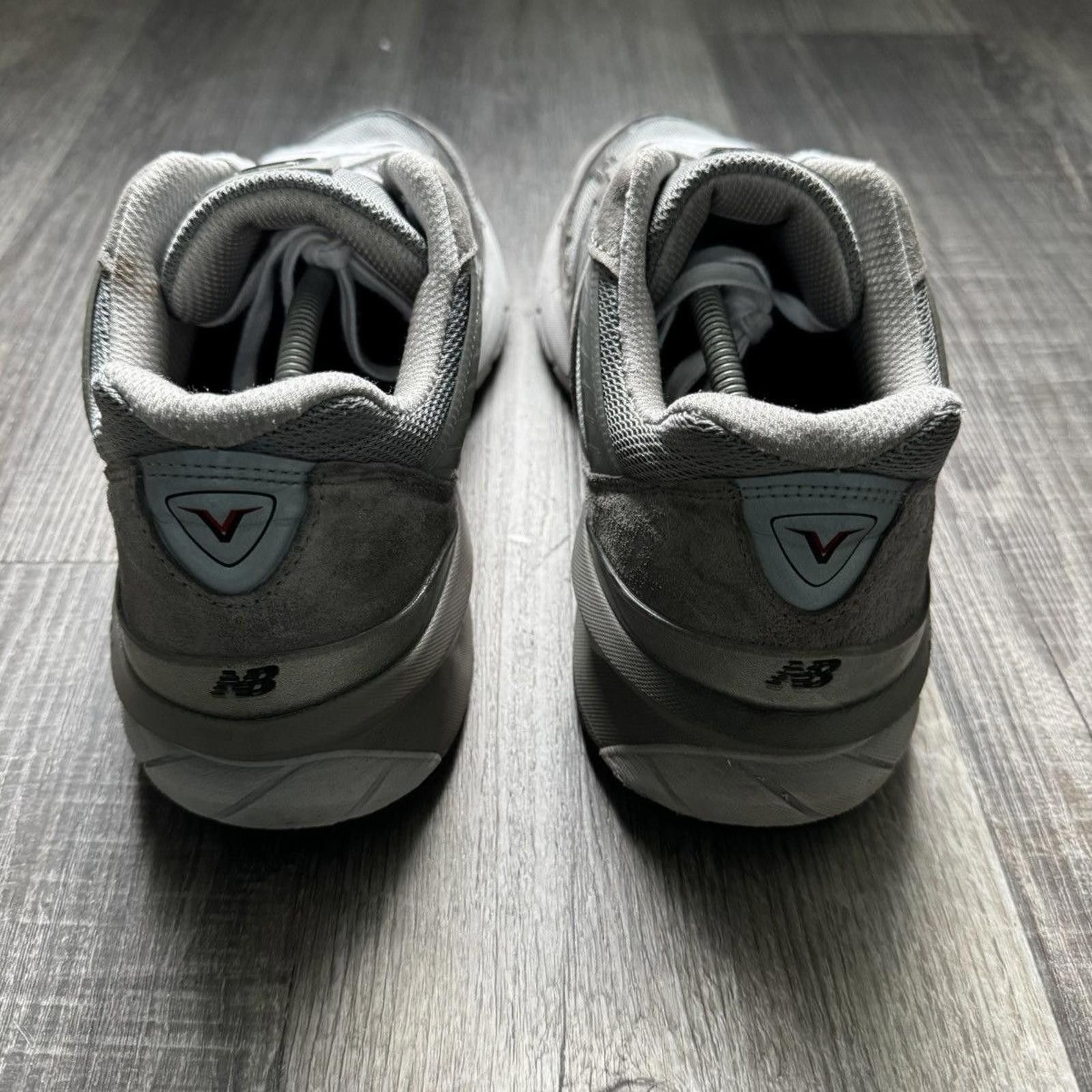 New Balance NEW BALANCE • 990v5 "MiUSA Grey" (13M) Size US 13 / EU 46 - 8 Thumbnail