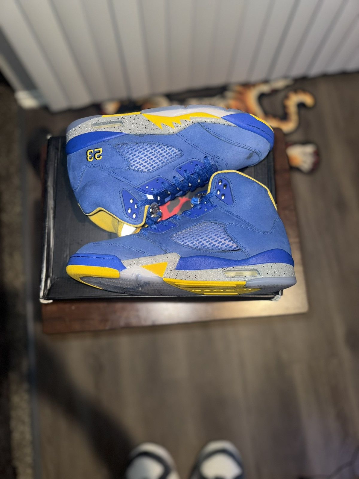 Jordan Brand Jordan 5 Laney Varsity Royal Lightly Worn OG Box Size $150 Size US 9.5 / EU 42-43 - 4 Thumbnail