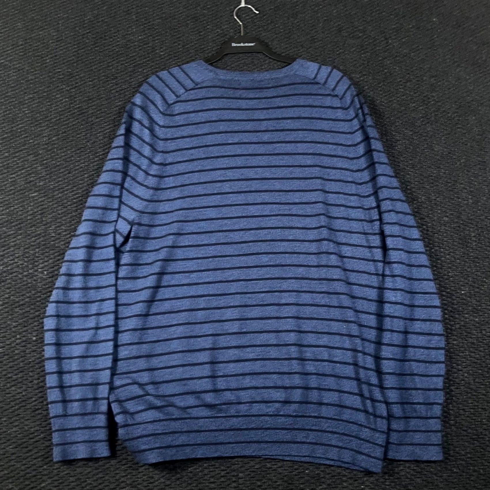 Banana Republic Banana Republic Baruffa Blue Striped Italian Merino Wool V-Neck Sweater Mens XL Size US XL / EU 56 / 4 - 3 Thumbnail