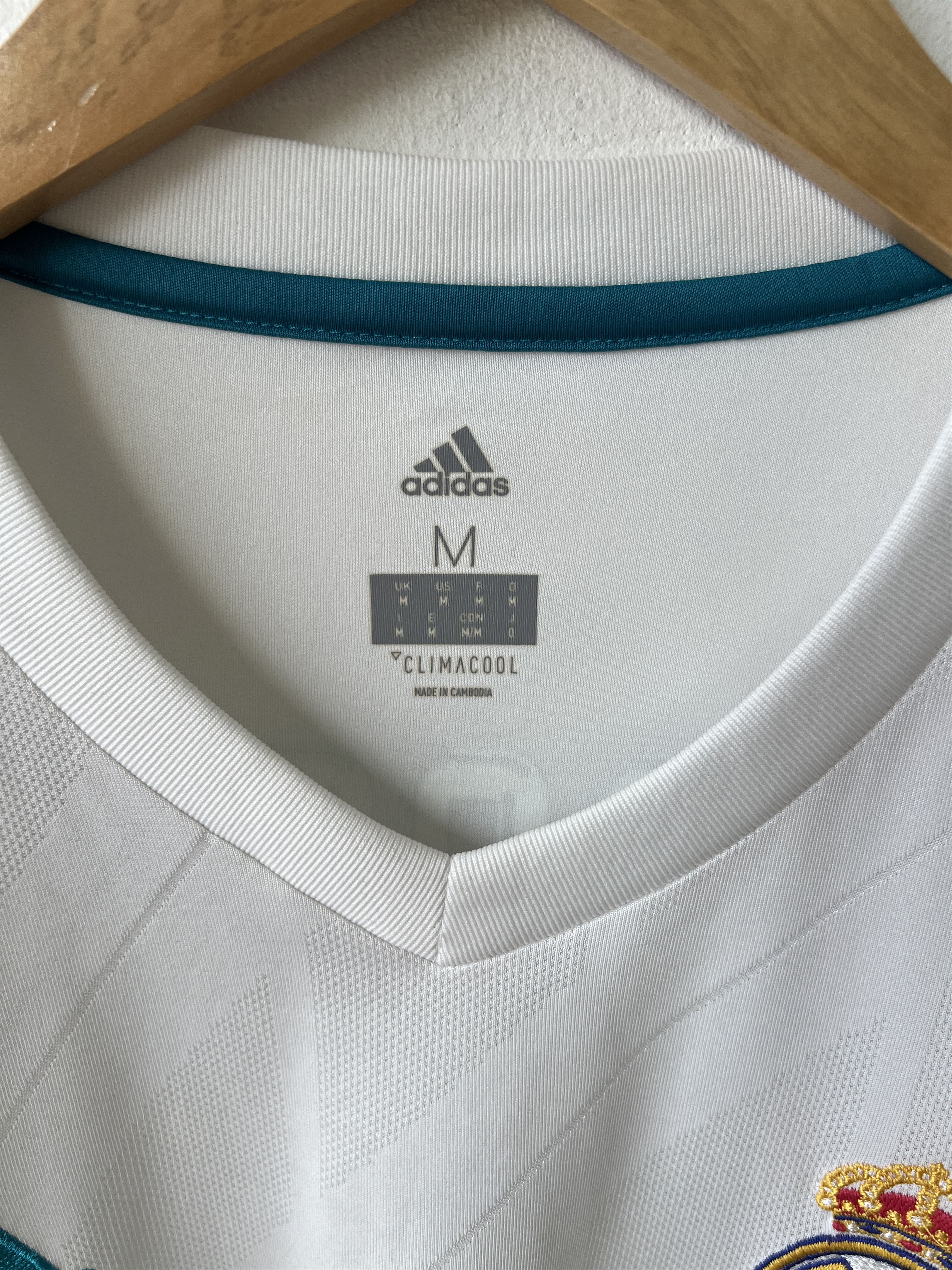 Adidas (M) Real Madrid 2017-18 Home Kit Kroos #8 Size US M / EU 48-50 / 2 - 3 Thumbnail