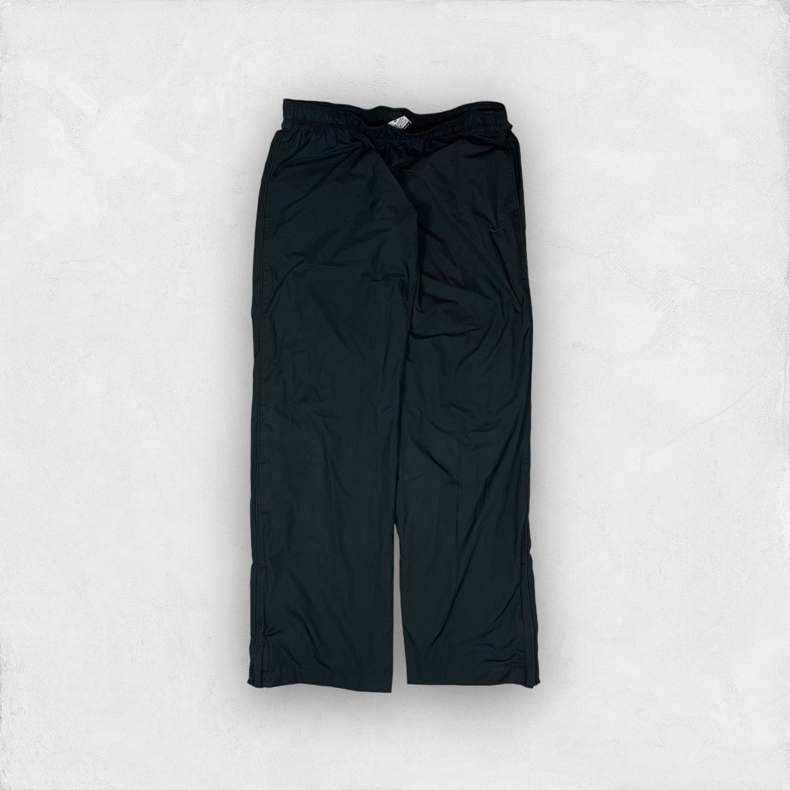 Nike Nike Women's Black Swoosh Ankle Zip Mesh Lined Woven Pant M Size 30" / US 8 / IT 44 - 1 Thumbnail