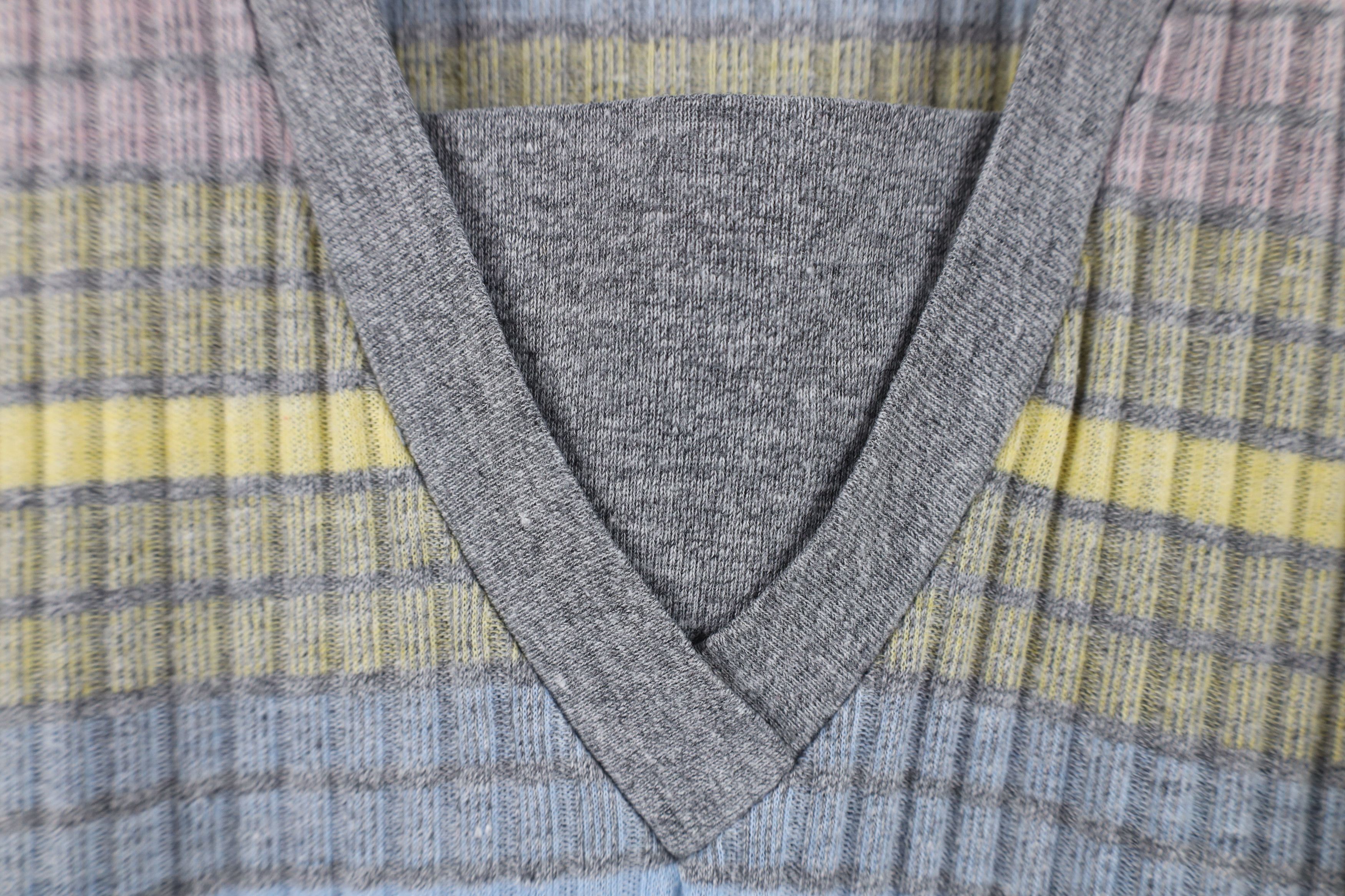 Vintage Vintage 70s Streetwear Ribbed KnitShort Sleeve Sweater USA Size M / US 6-8 / IT 42-44 - 4 Thumbnail