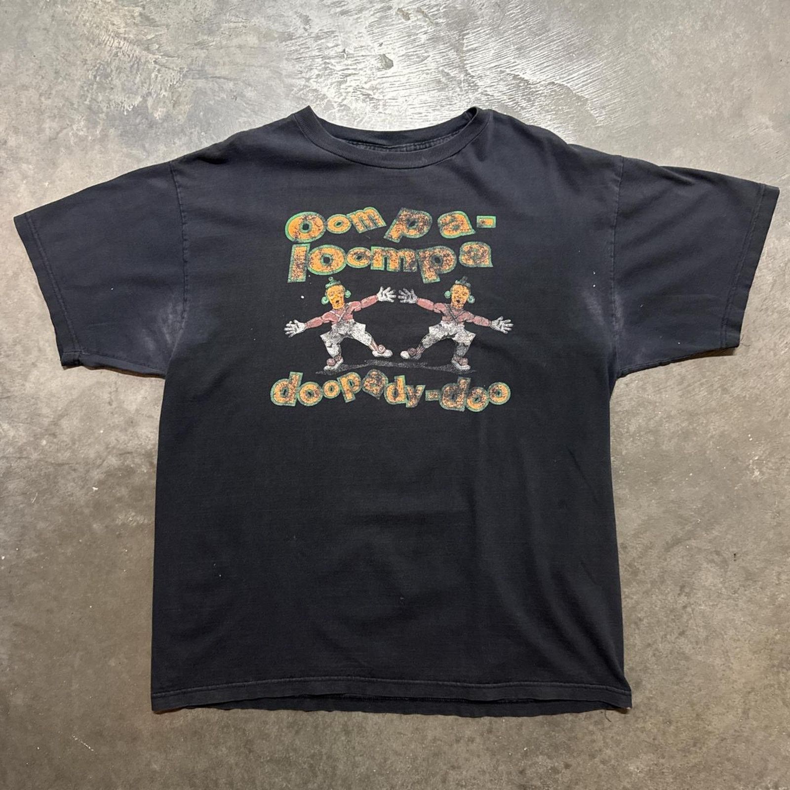 Vintage Willie Wonka Oompa Loompa Vintage 90s Faded Graphic T-Shirt Size US XL / EU 56 / 4 - 1 Thumbnail