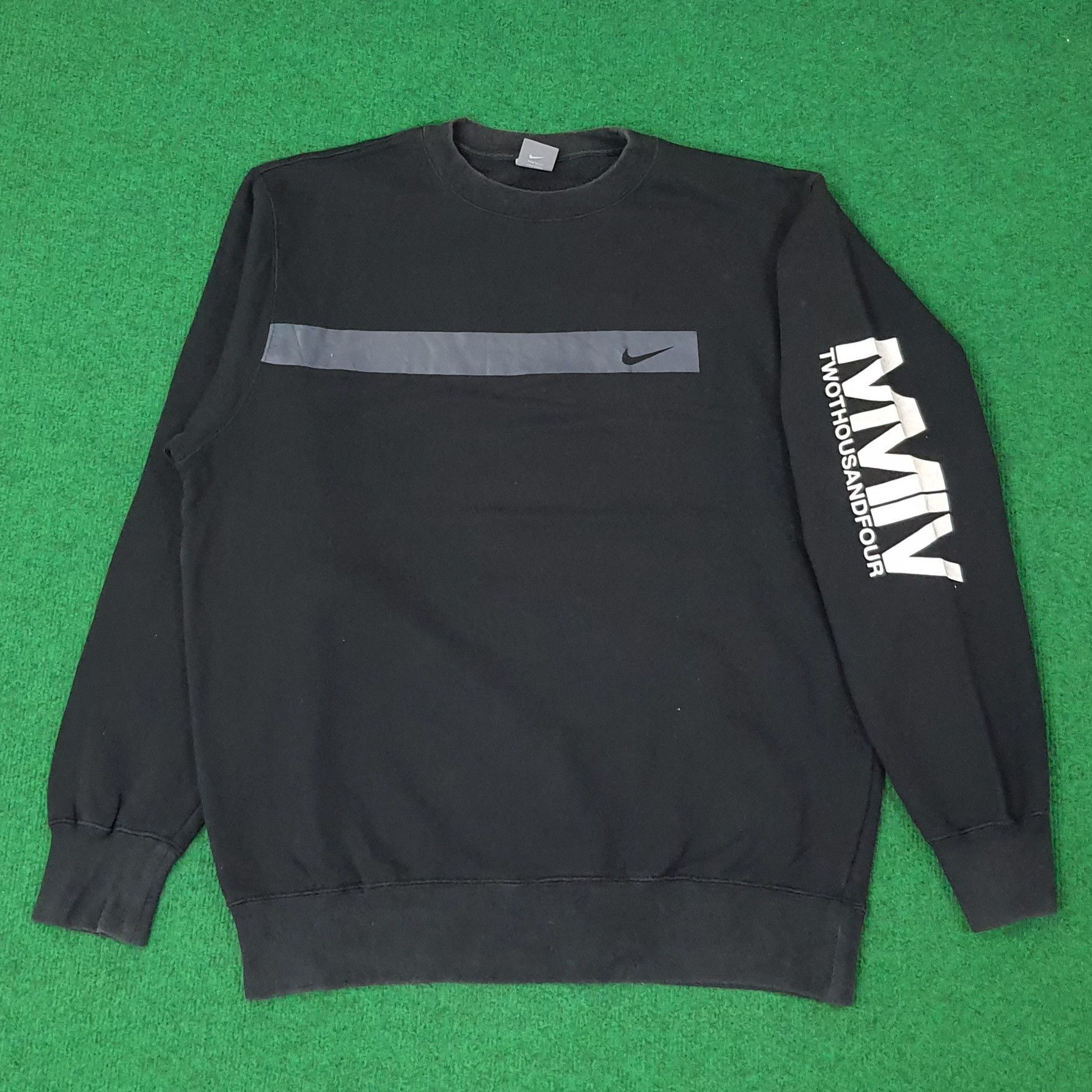 Nike Vintage Nike MMIV Sweatshirt C254N8 Size US L / EU 52-54 / 3 - 1 Thumbnail