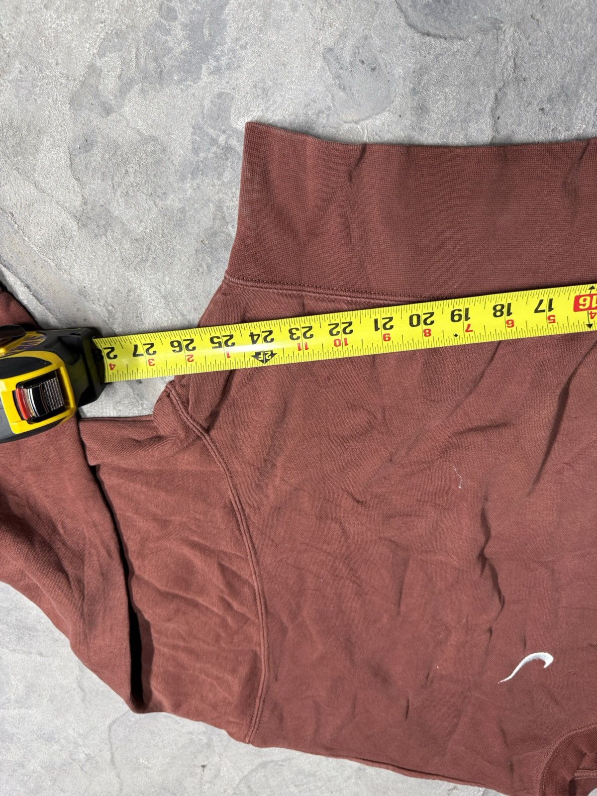 Nike Vintage Nike Maroon Crewneck Sweatshirt Women's Size M / US 6-8 / IT 42-44 - 4 Thumbnail