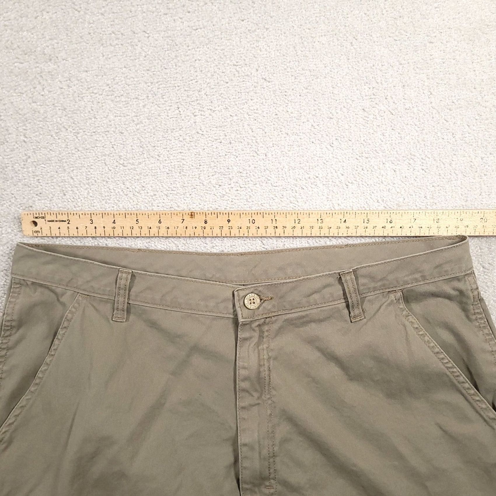 Wrangler Wrangler Cargo Shorts Size 38 Olive Green Flat Front Casual Outdoors High Rise Mens Volumized Pockets Chino 10in Inseam Regular Rise Size US 38 / EU 54 - 3 Thumbnail