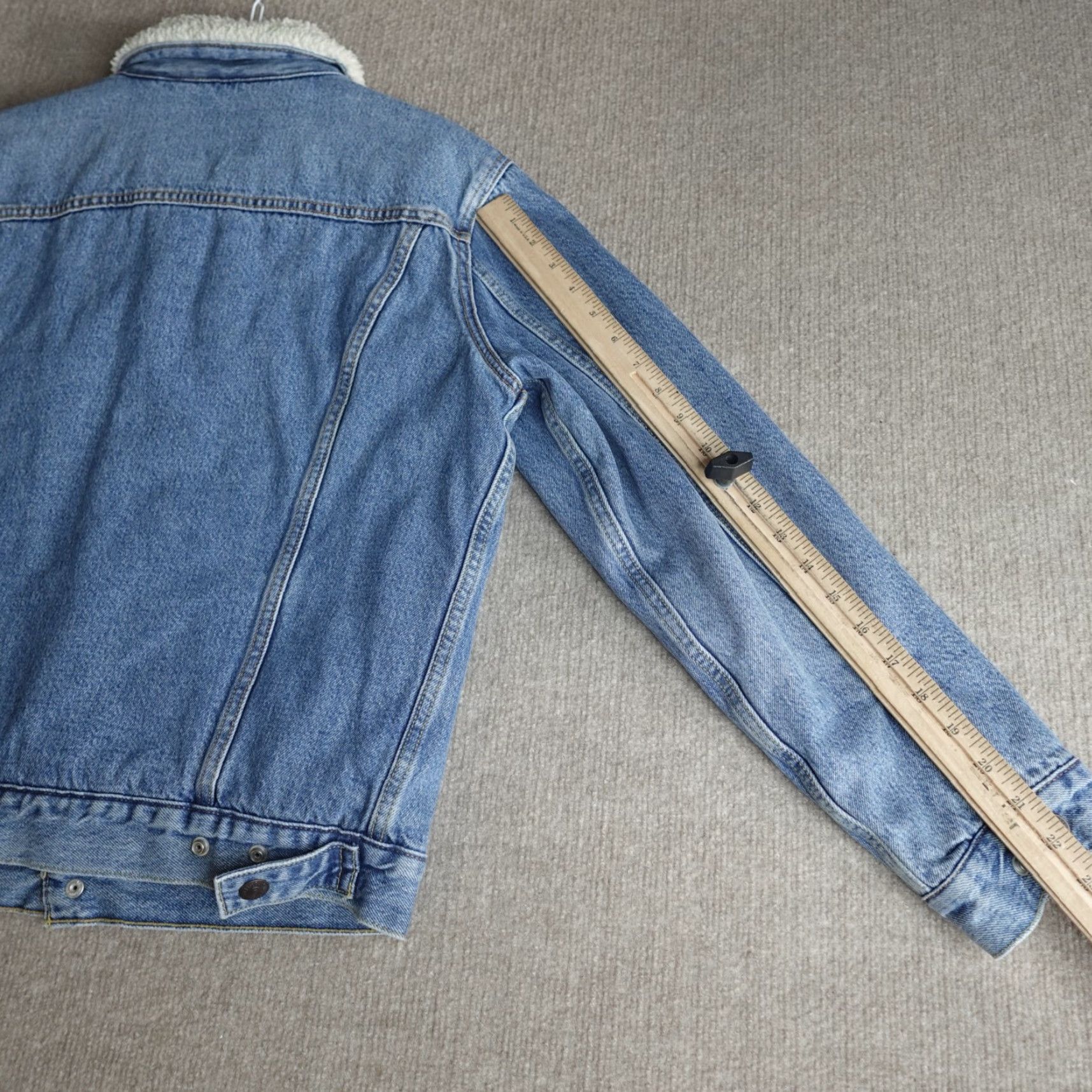 Levi's Levi's Jacket Small Blue Denim Trucker Sherpa Lined Snap Front Men Regular Size S Biker Style Size US S / EU 44-46 / 1 - 7 Thumbnail