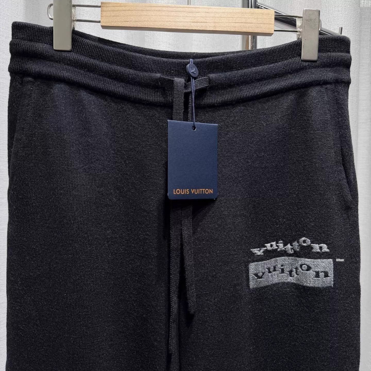 Louis Vuitton Black Embroidered Sweatpants with Drawstring Size US 32 / EU 48 - 3 Thumbnail
