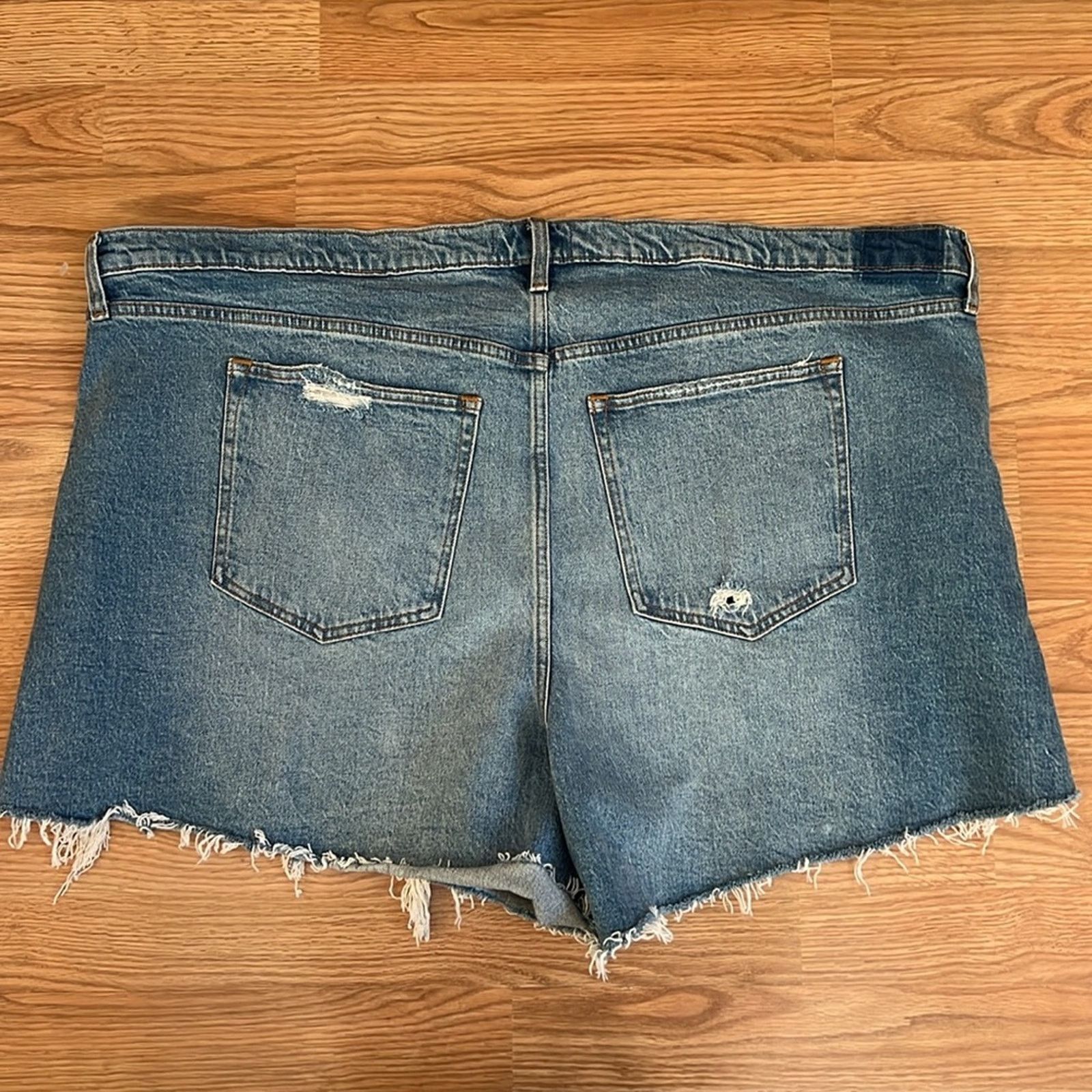 Abercrombie & Fitch Abercrombie & Fitch The Dad Shorts High Rise 5” Jean Shorts Size 37" - 8 Thumbnail