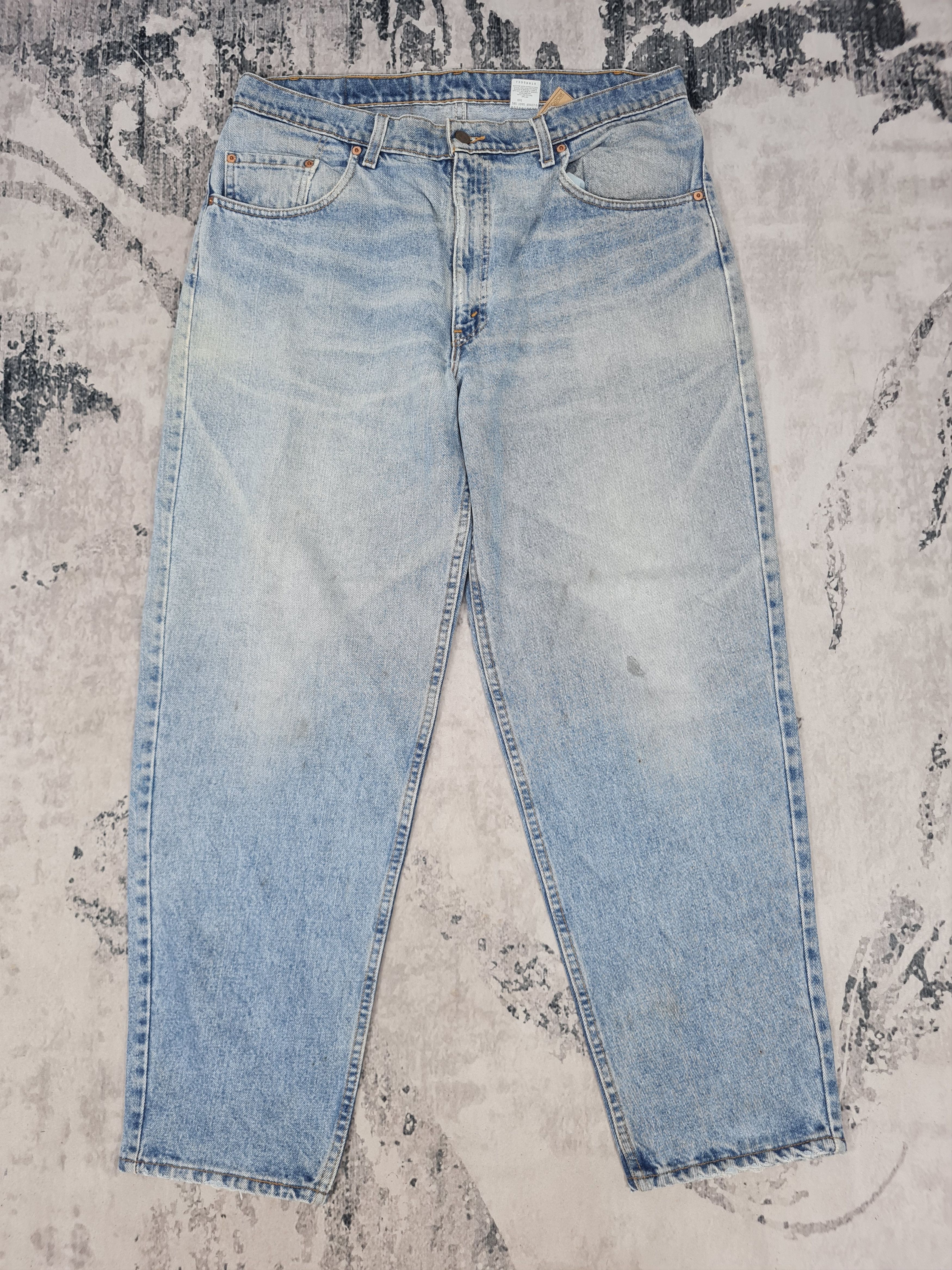 Levi's Vintage Clothing Vintage 90's LEVIS Light Blue Stain Jeans L0352 Size 34X33 Size US 34 / EU 50 - 1 Thumbnail
