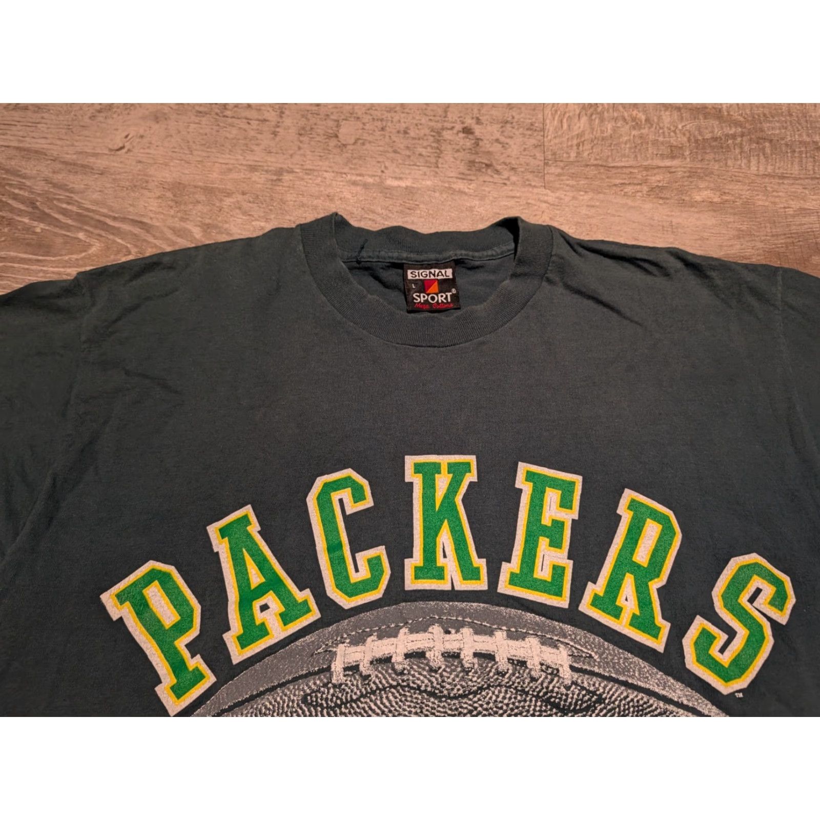 Vintage VINTAGE Magic Johnson Green Bay Packers T-Shirt L 90s Graphic Print Short Sleeve Crew Neck Mens Size US L / EU 52-54 / 3 - 3 Thumbnail
