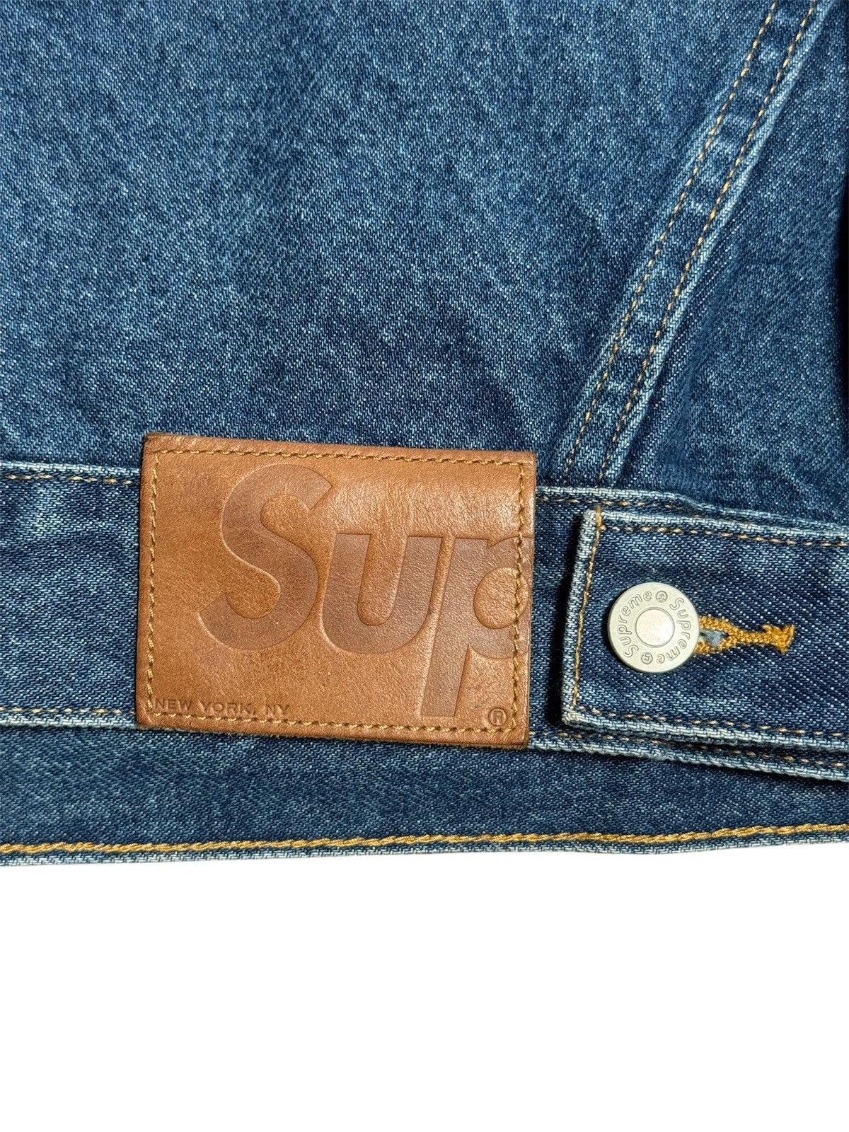 Supreme SS23 Supreme Shibori Denim Trucker Jacket Size US L / EU 52-54 / 3 - 5 Thumbnail