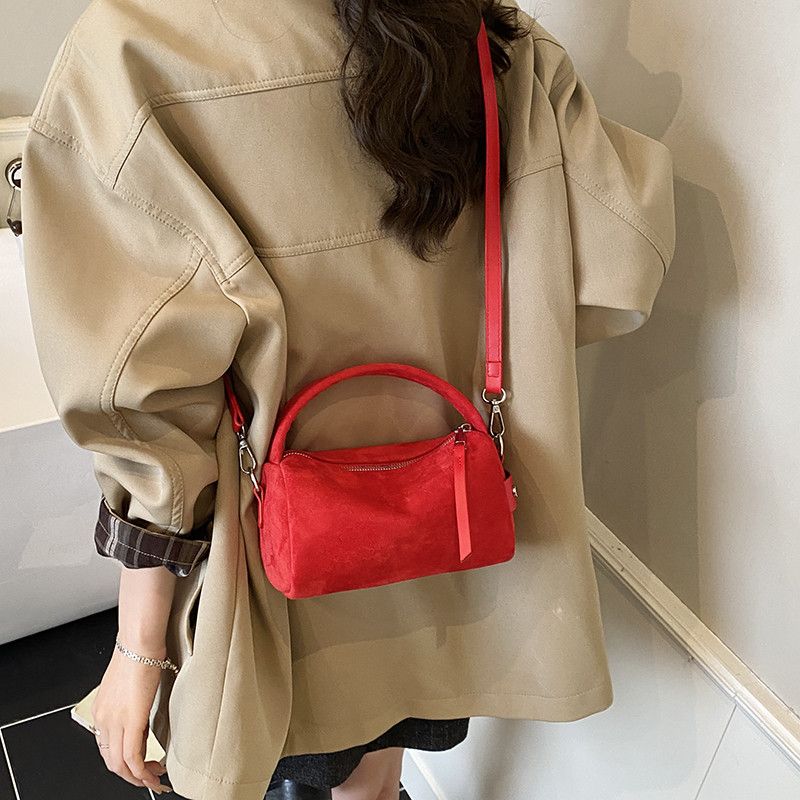 Leather Urban Glow Bucket Purse Size ONE SIZE - 2 Thumbnail
