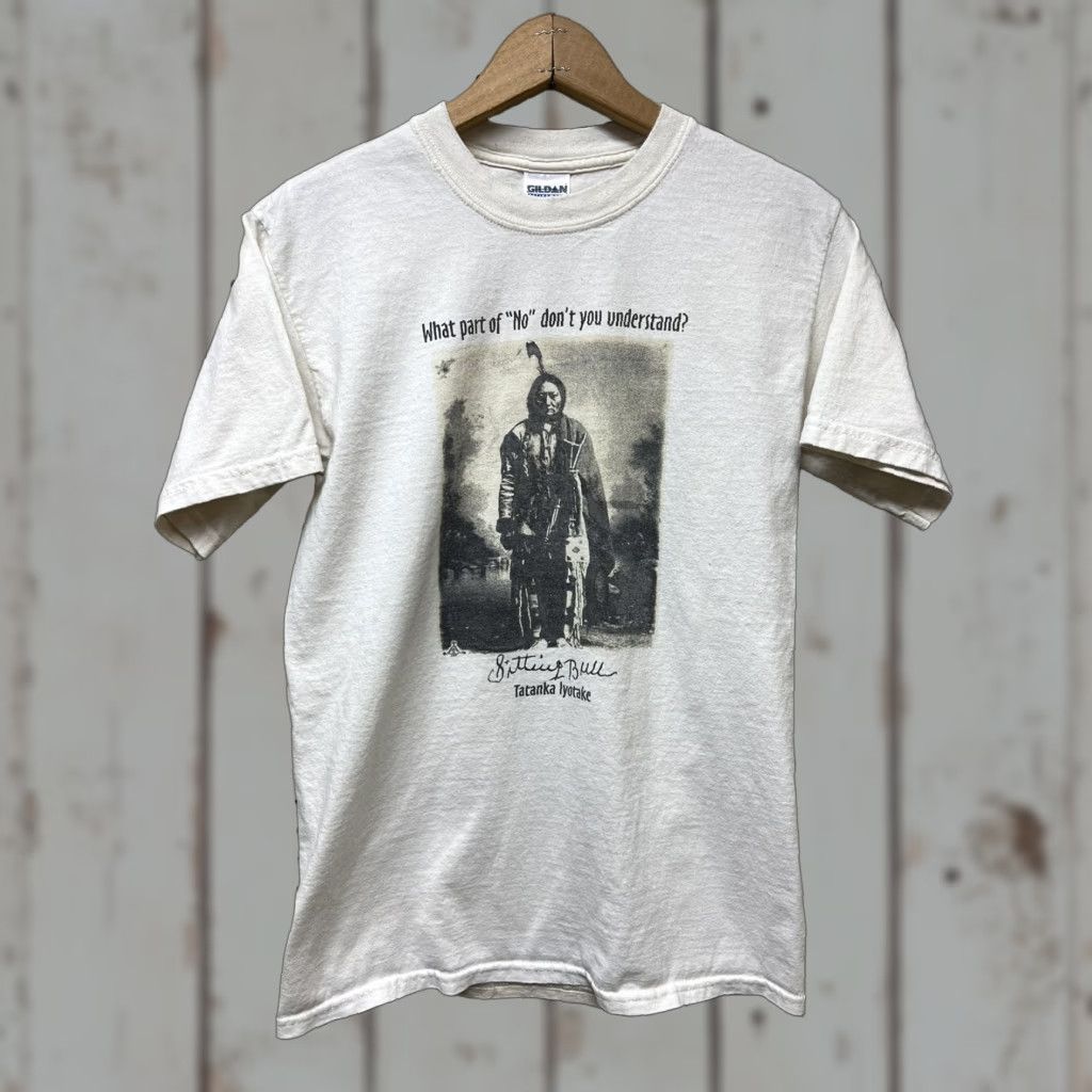 Gildan VINTAGE Men’s Sitting Bull Tatanka Iyotake T-shirt Small White *as Is Size US S / EU 44-46 / 1 - 1 Thumbnail