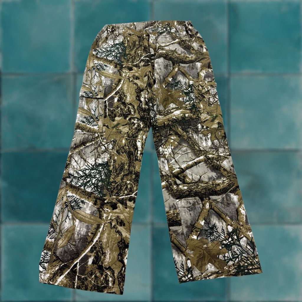 Vintage Camo Cargo Pants Mens Large Real Tree Elastic Waist Relaxed Fit Workwear Size US 33 - 1 Thumbnail