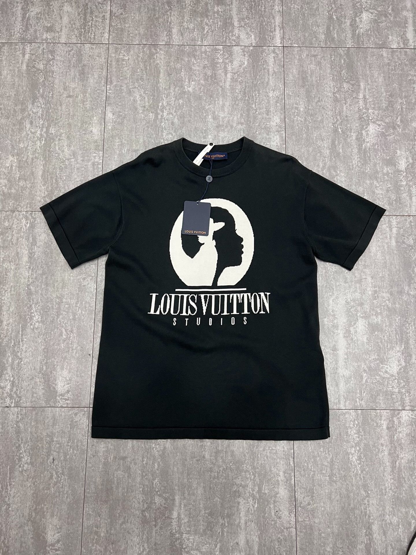 Louis Vuitton Louis Vuitton Retro T-Shirt s Men Size US S / EU 44-46 / 1 - 1 Thumbnail