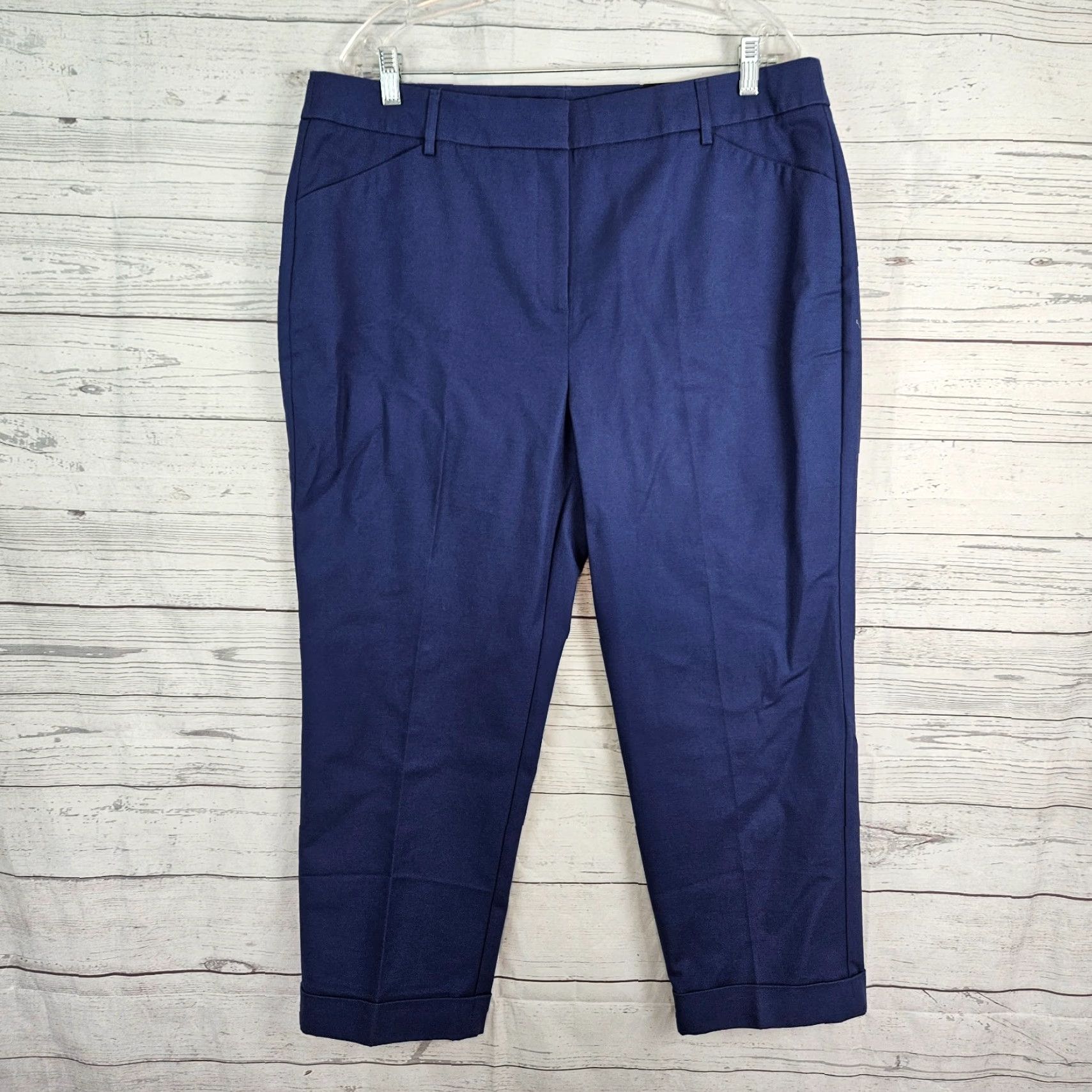 Vintage Chico's Serene Stretch Cuffed Crop Pants 14 Navy Blue Womens Cropped Slimming Stretch Waist 18.5" Inseam 24" Rise 12.5" XS? Size 36" / US 14 / IT 50 - 2 Thumbnail