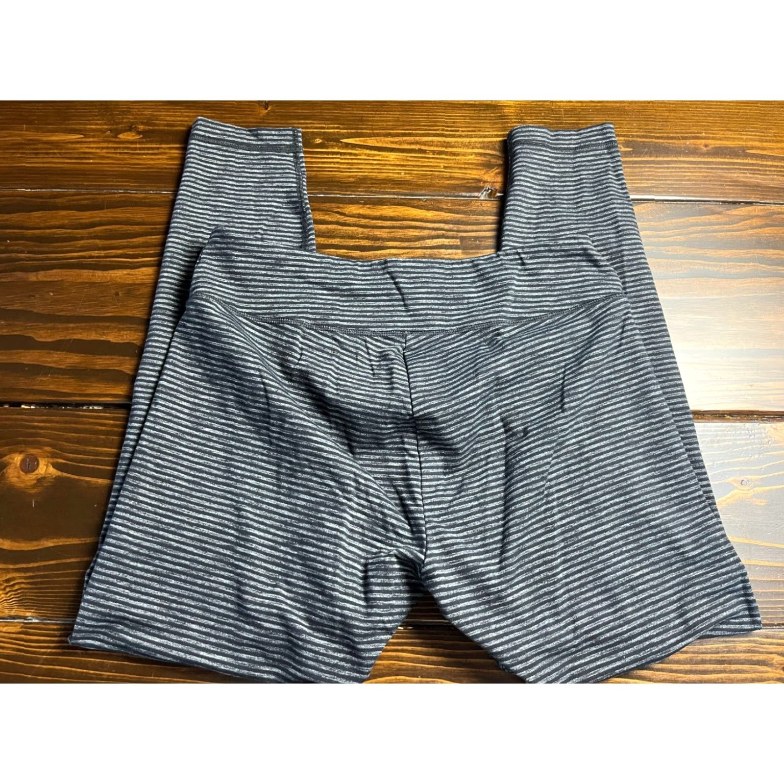 Vintage Duluth Women's Large Striped Pull On Elastic Waist Black Gray Leggings Shirt/Hoodie? Size 36" / US 14 / IT 50 - 2 Thumbnail