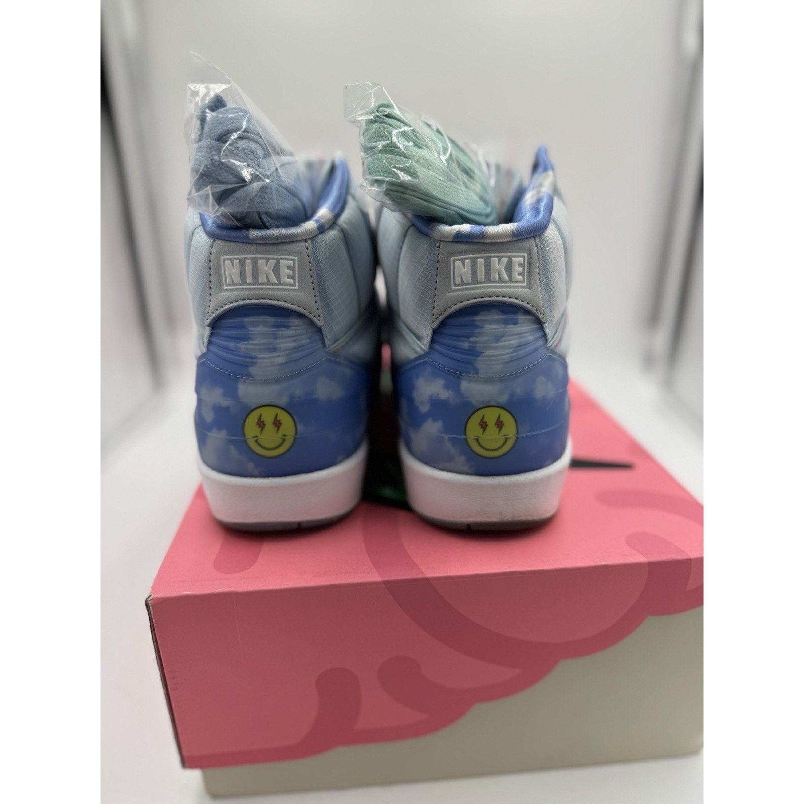 Jordan Brand NIKE Air Jordan 2 Retro SP J Balvin Celestine Blue Size 10 Size US 9 / EU 42 - 6 Thumbnail