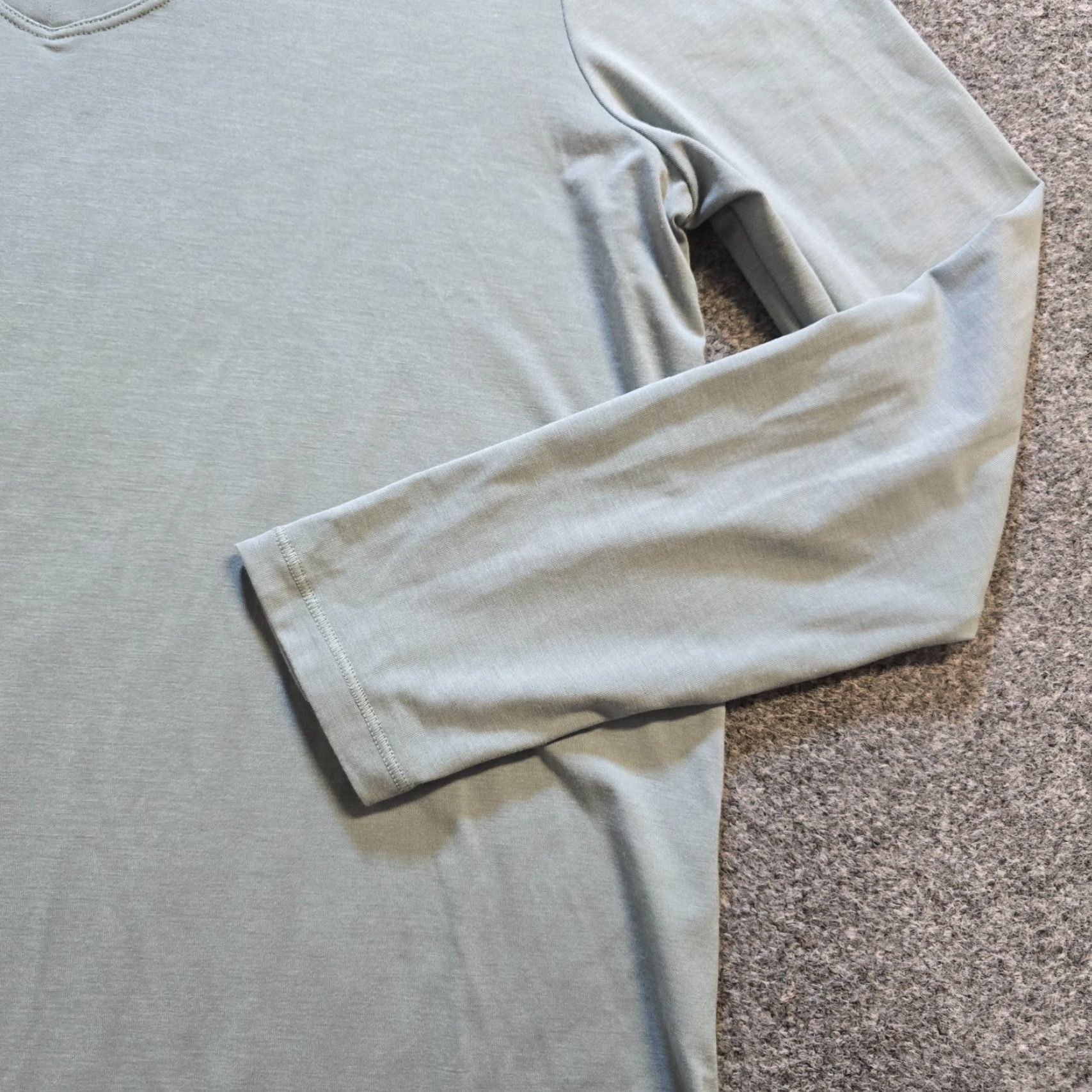 Athleta Athleta Top Womens L Green Essential V Neck Long Sleeve Stretch Casual Shirt Size L / US 10 / IT 46 - 3 Thumbnail