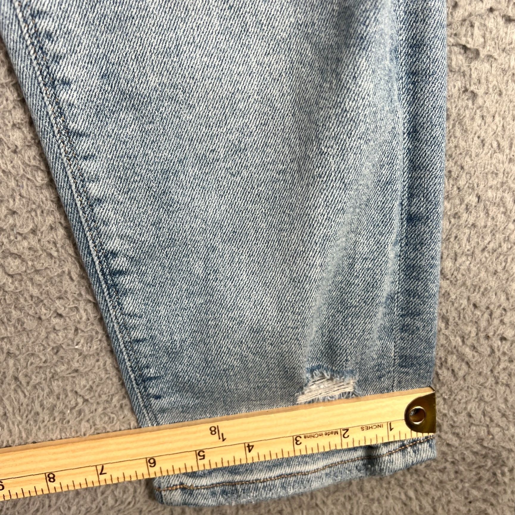 American Eagle Outfitters VINTAGE American Eagle Mom Jeans Size 4 Women's High Waist Distressed Light Wash Denim 28 Inseam Size 27" / US 4 / IT 40 - 2 Thumbnail