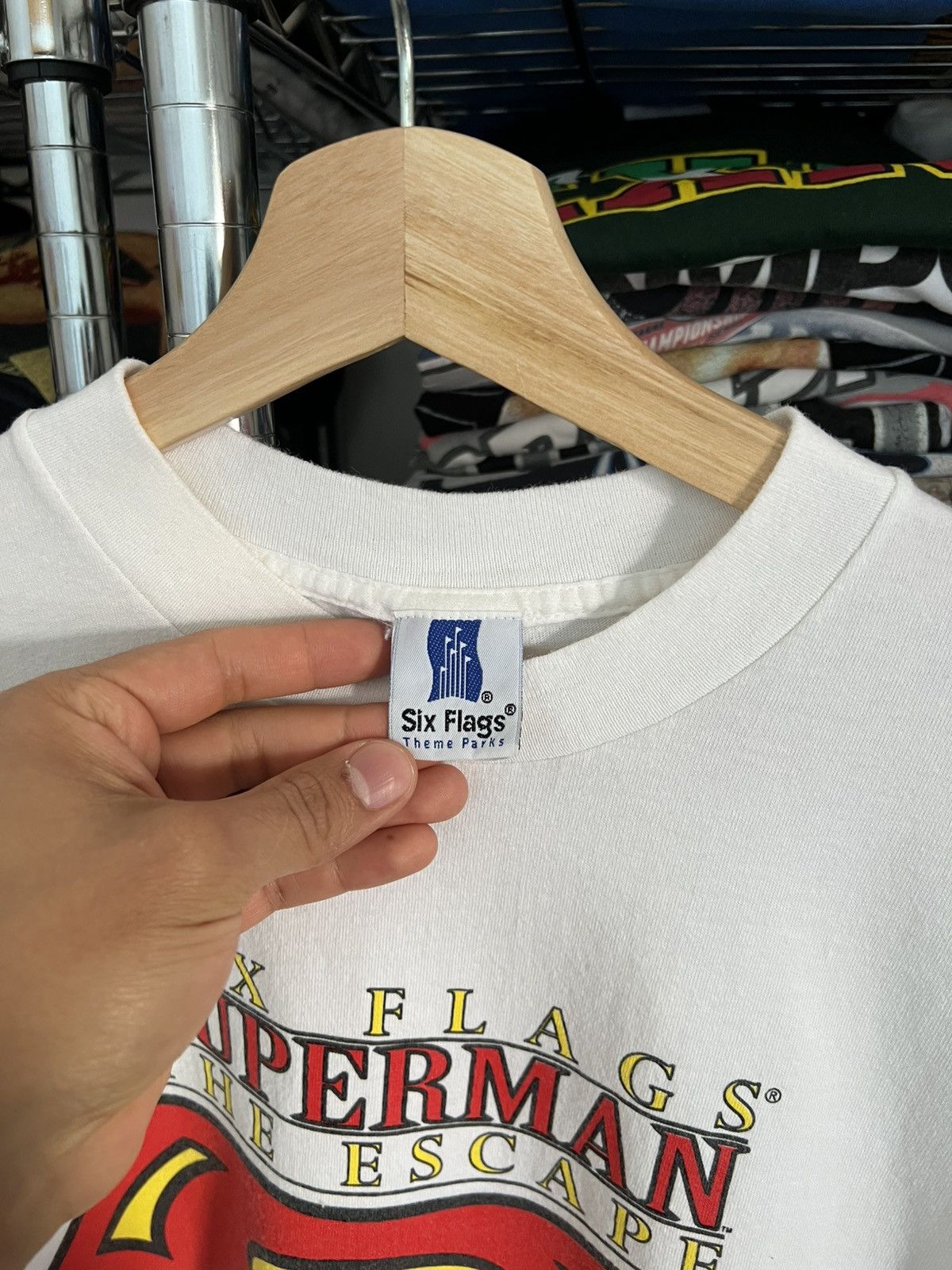 DC Comics 1996 Six Flags Superman The Escape Single Stitch Tee Size US XL / EU 56 / 4 - 5 Thumbnail
