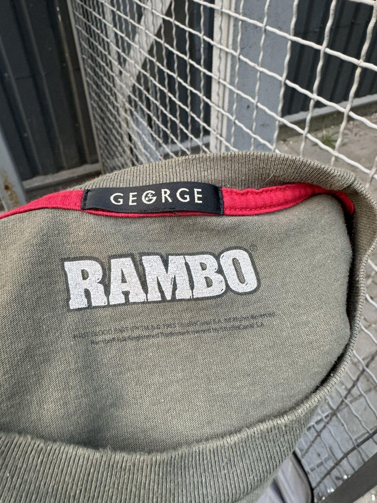 Vintage Vintage Rambo Firts Blood Khaki Movie shirt Size US L / EU 52-54 / 3 - 10 Thumbnail