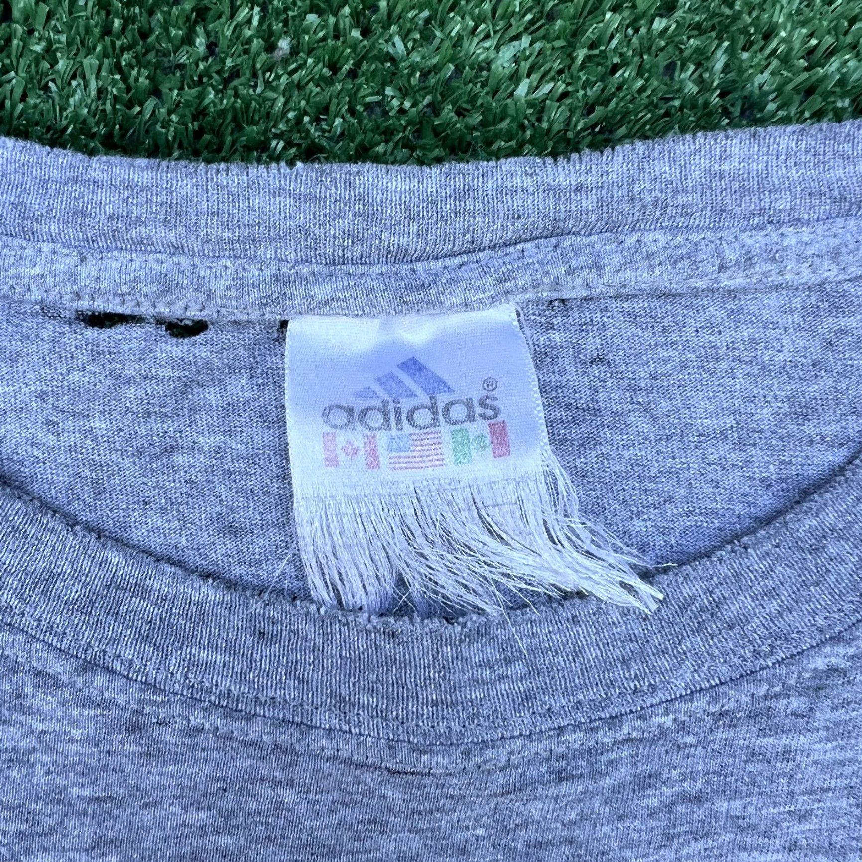 Adidas VINTAGE adidas T-Shirt Mens M Gray 90s Logo Spellout Sportswear Short Sleeve Crew Neck Cotton Shirt Mens Regular 90s Sports USA Size US M / EU 48-50 / 2 - 2 Thumbnail