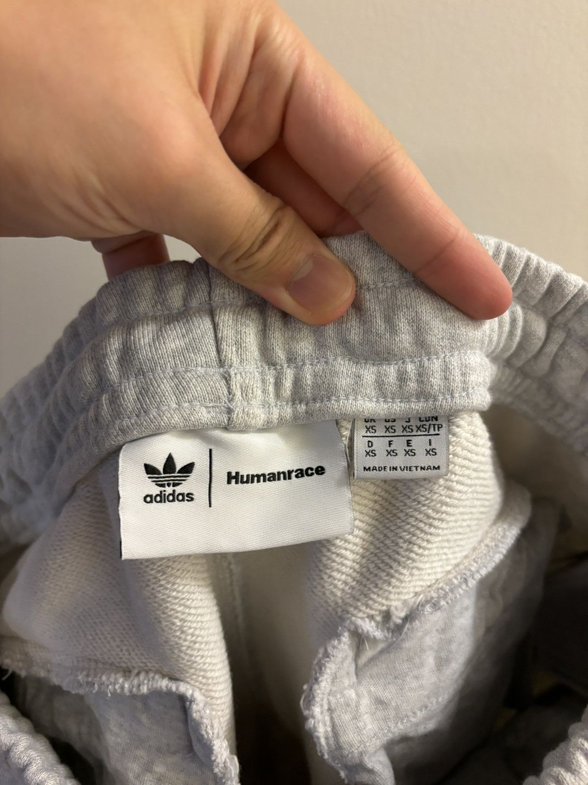 Adidas × Pharrell Adidas x Humanrace Sweatpants Size US 26 / EU 42 - 3 Thumbnail