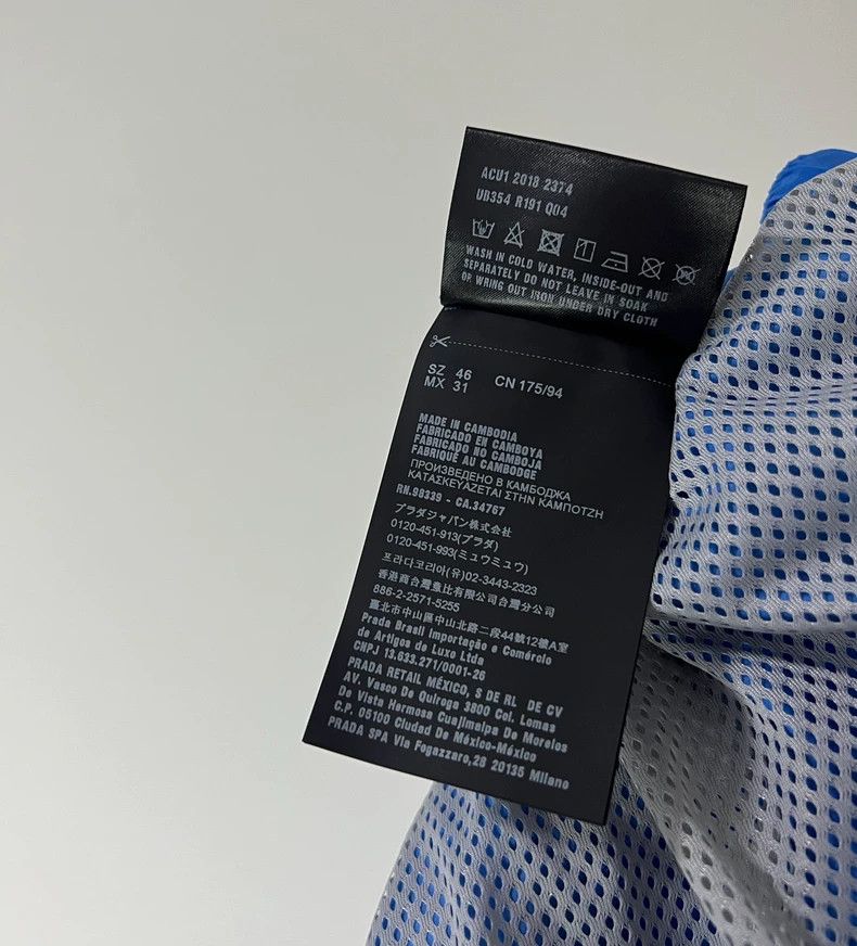 Prada Prada Shorts and beach pants 2501-Nextarrow Size US 30 / EU 46 - 6 Thumbnail