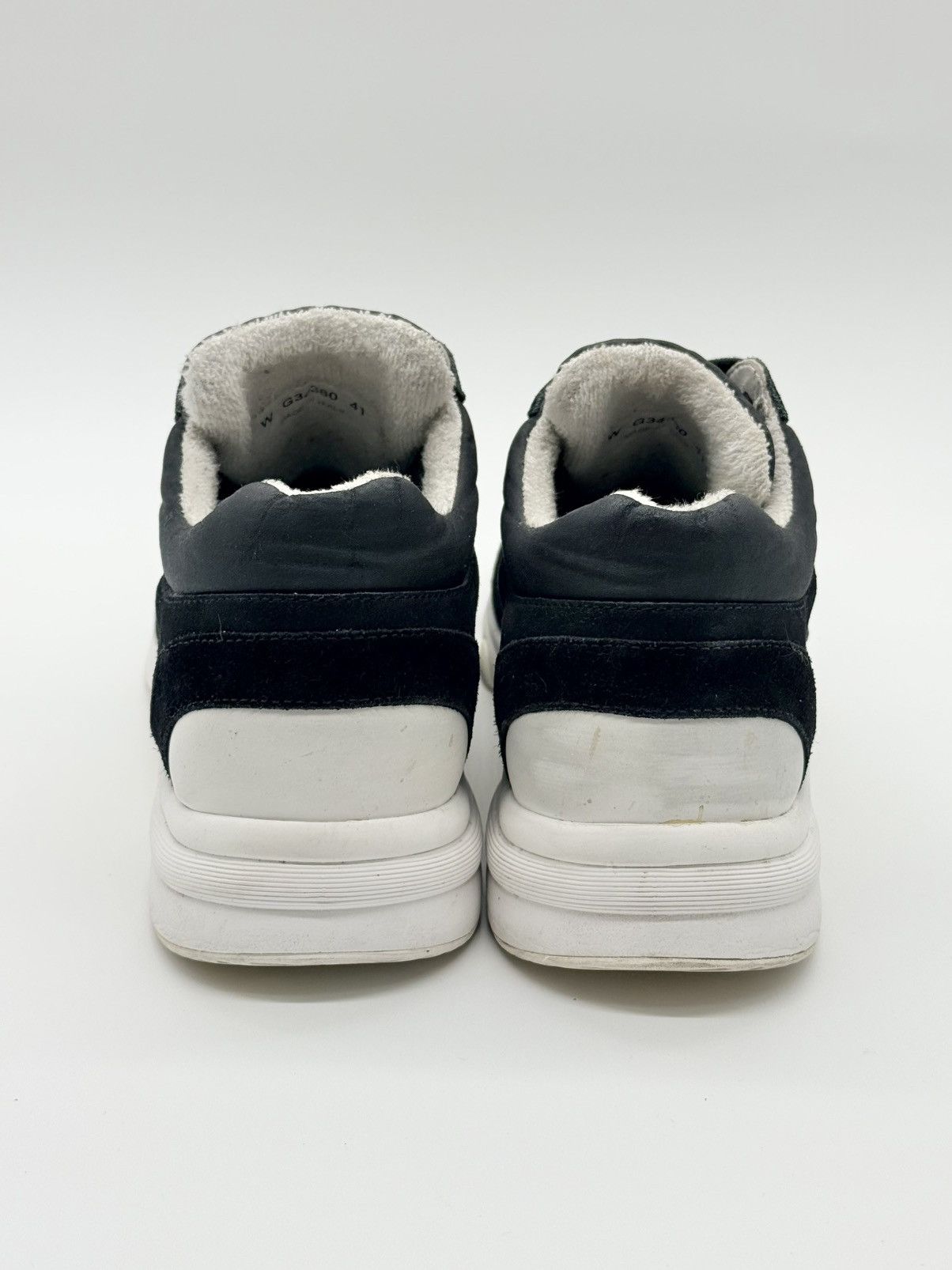 Chanel Size 8 - Chanel Sneaker Black White Size US 8 / EU 41 - 5 Thumbnail