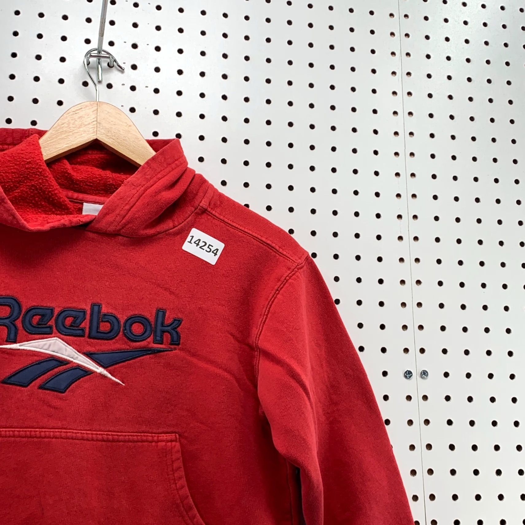 Reebok Reebok Hoodie Size Small Adult Red Long Sleeve Pullover Embroidered Logo Mens Size US S / EU 44-46 / 1 - 3 Thumbnail