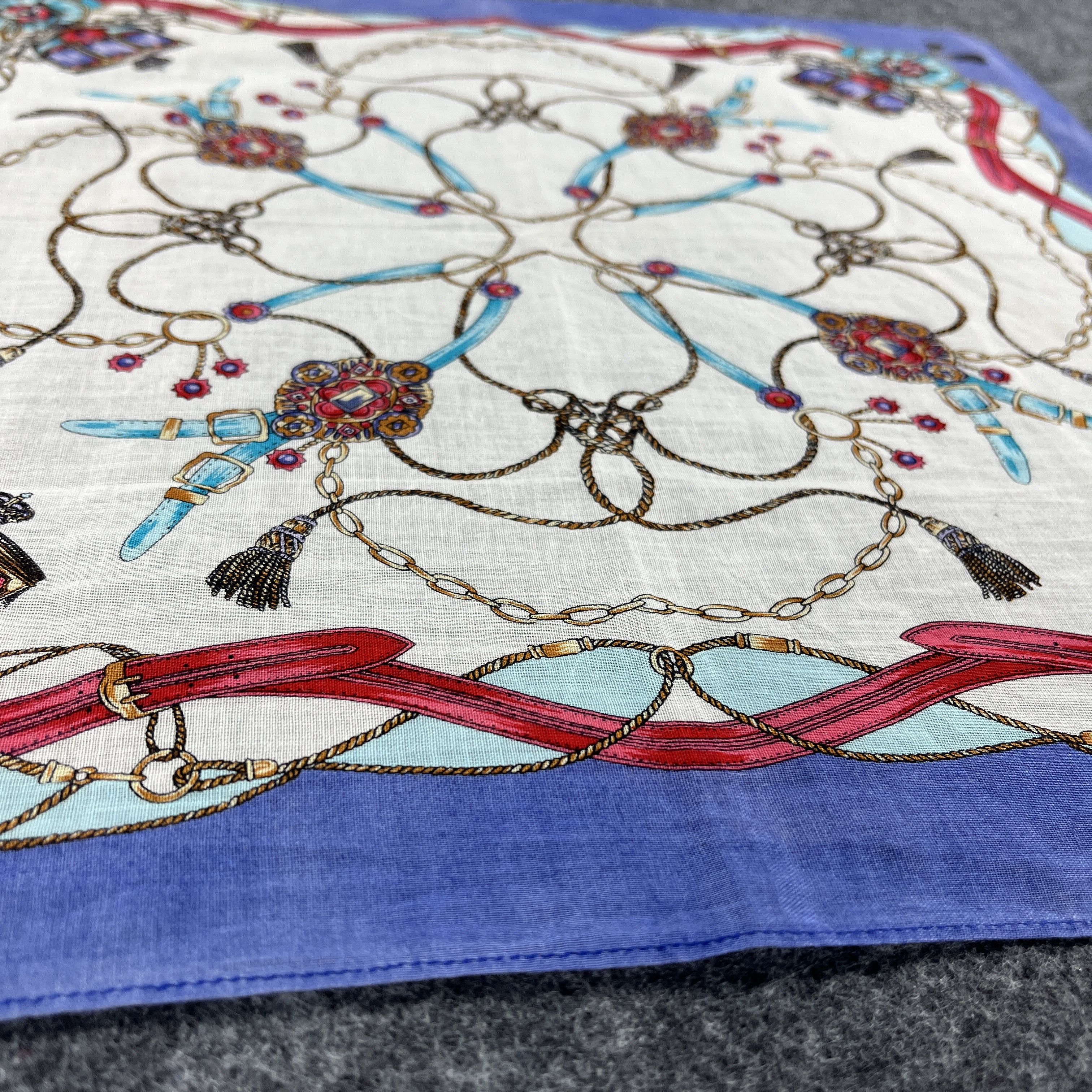 Other Guinness World Records Handkerchief / Neckerchief B221 Size ONE SIZE - 7 Thumbnail