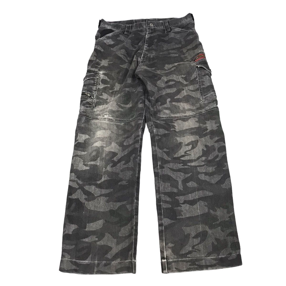 Japanese Brand JAPANESE CARGO POCKET BLACK CAMO FADED PANTS Size US 30 / EU 46 - 1 Thumbnail
