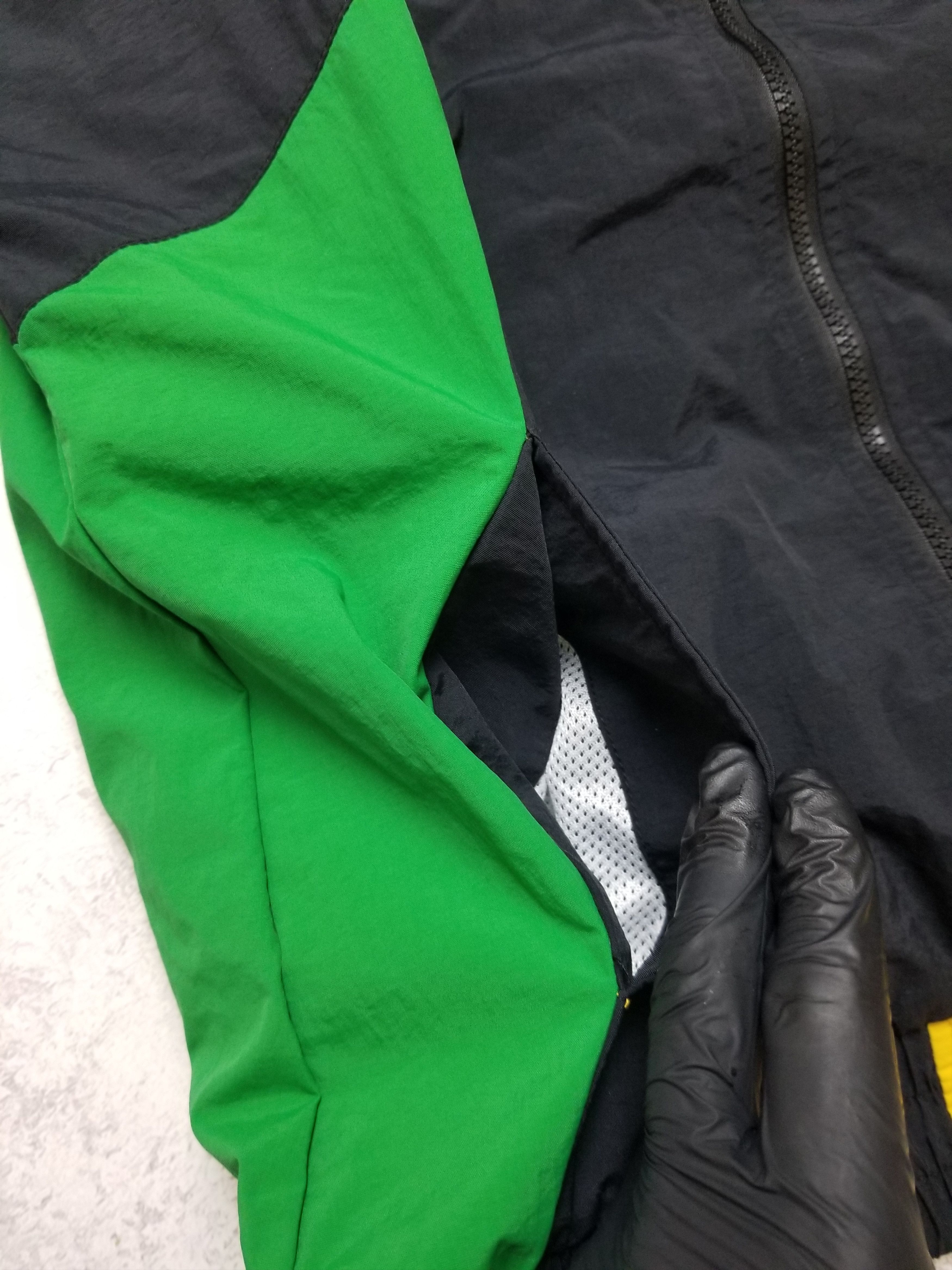 Mitchell & Ness LA Galaxy Mitchell & Ness Black Since '96 Windbreaker Jacket Size US L / EU 52-54 / 3 - 6 Thumbnail