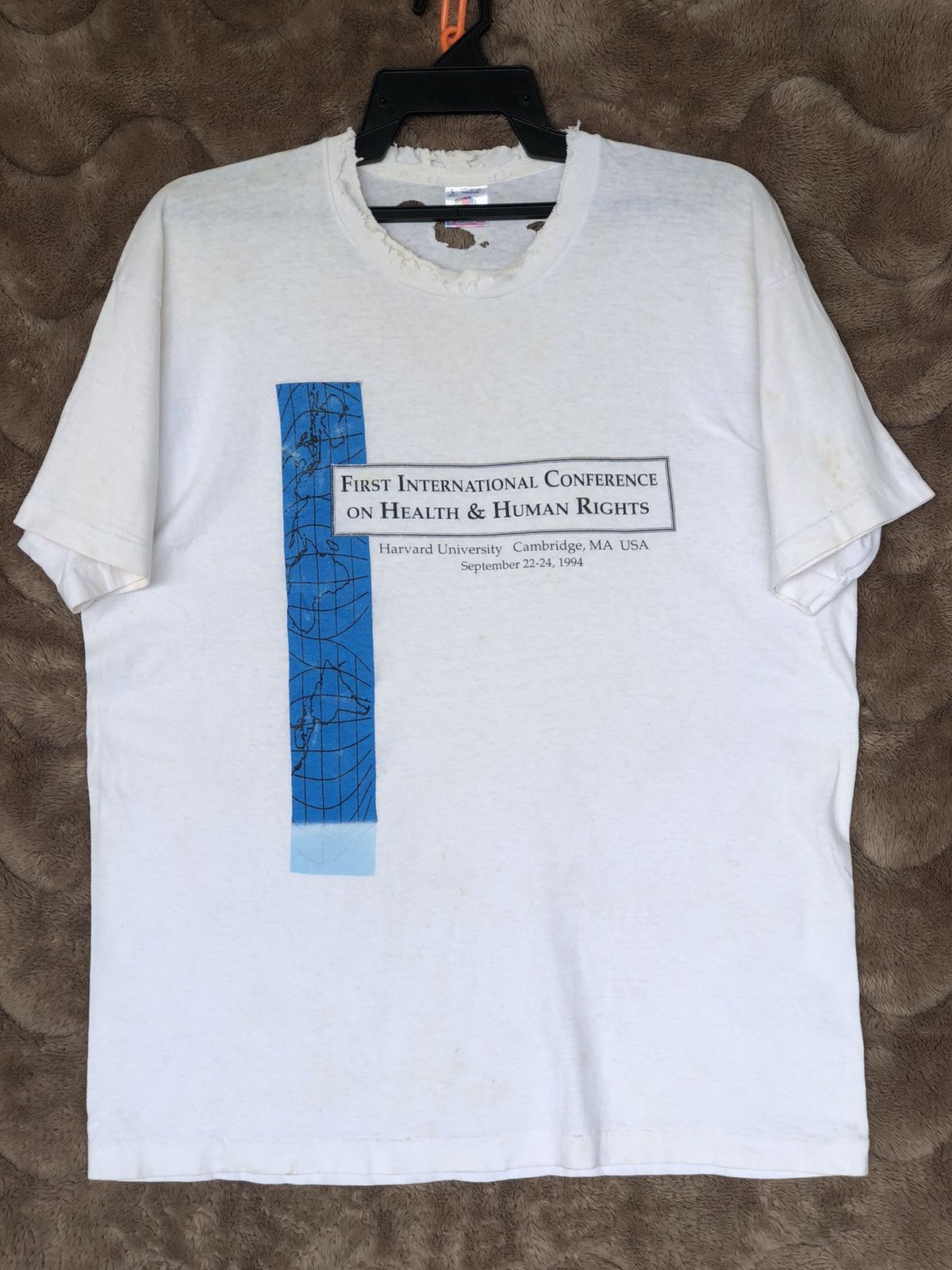 Vintage Vintage 90s Harvard University🔥 Thrashed Tee Size US L / EU 52-54 / 3 - 3 Thumbnail