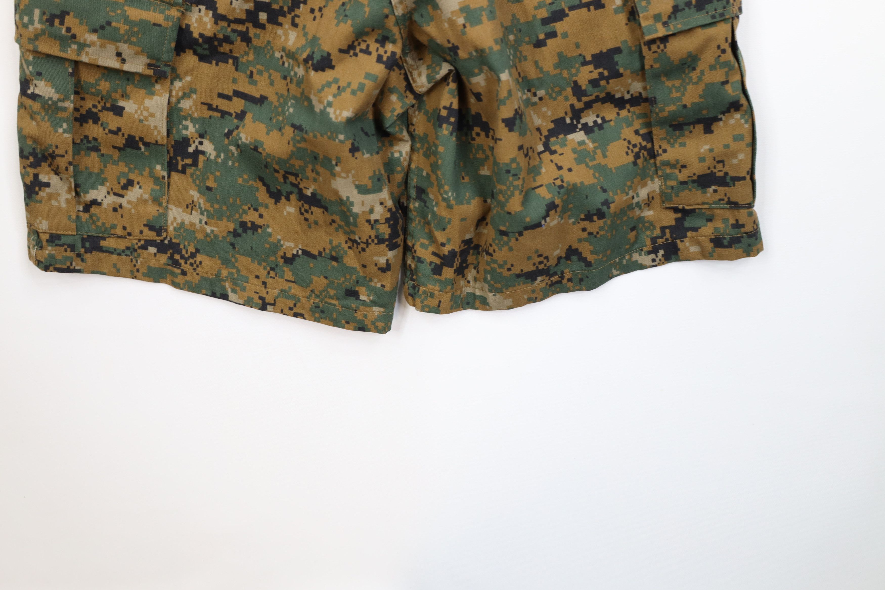 Vintage Vintage Streetwear Fly Digi Camouflage Military Cargo Shorts Size US 32 / EU 48 - 12 Thumbnail