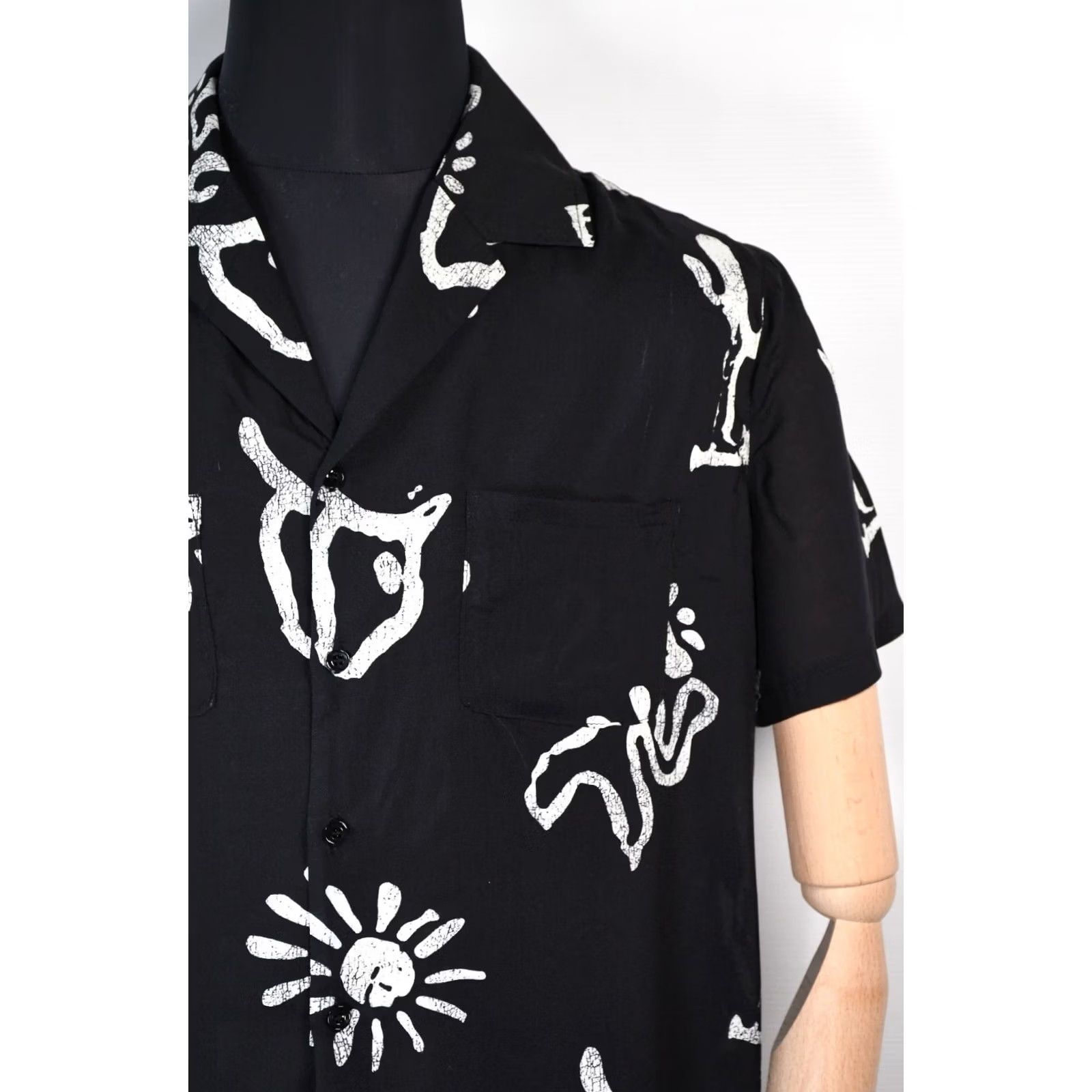 Other OTHER CUBAN SHIRT SUN S Men's Shirt Casual Short Sleeve Black 100% Rayon 100% Genuine Button-Up 58 cm Chest/Armpit 65 cm Length BACK Vintage No Size US S / EU 44-46 / 1 - 6 Thumbnail