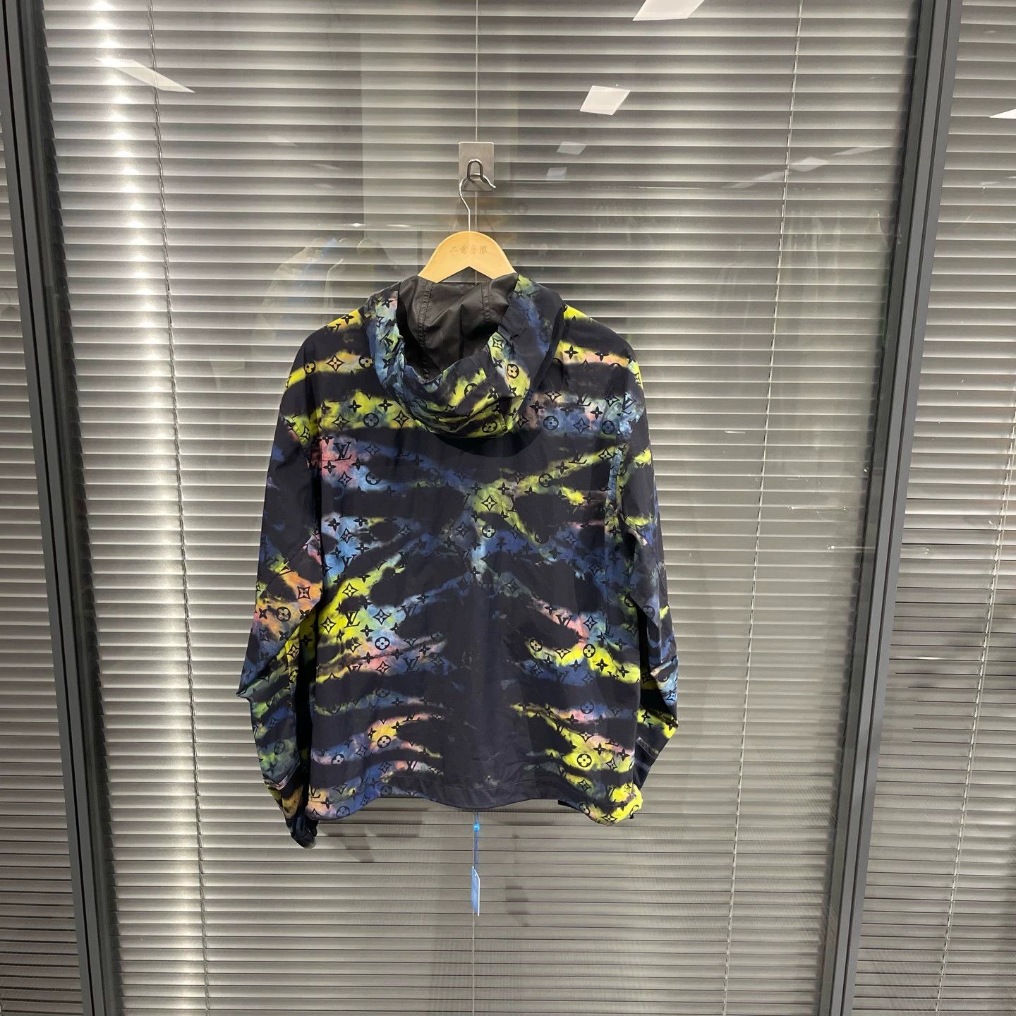 Louis Vuitton LV Vivid Camo Monogram Print Jacket 44 98 New Size US S / EU 44-46 / 1 - 2 Thumbnail