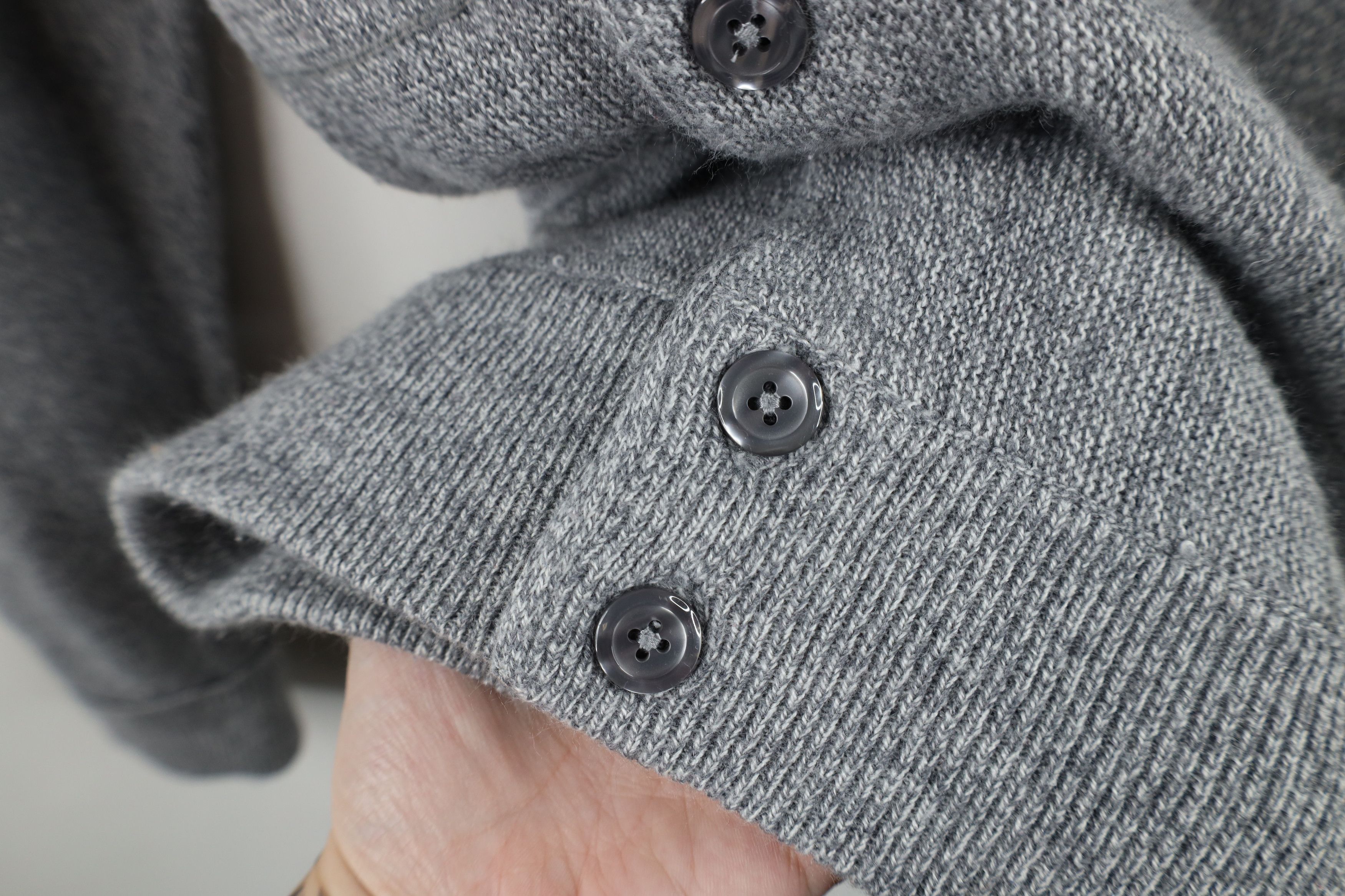 Vintage Vintage 90s Streetwear Knit Button Cardigan Sweater Gray Size US XL / EU 56 / 4 - 5 Thumbnail