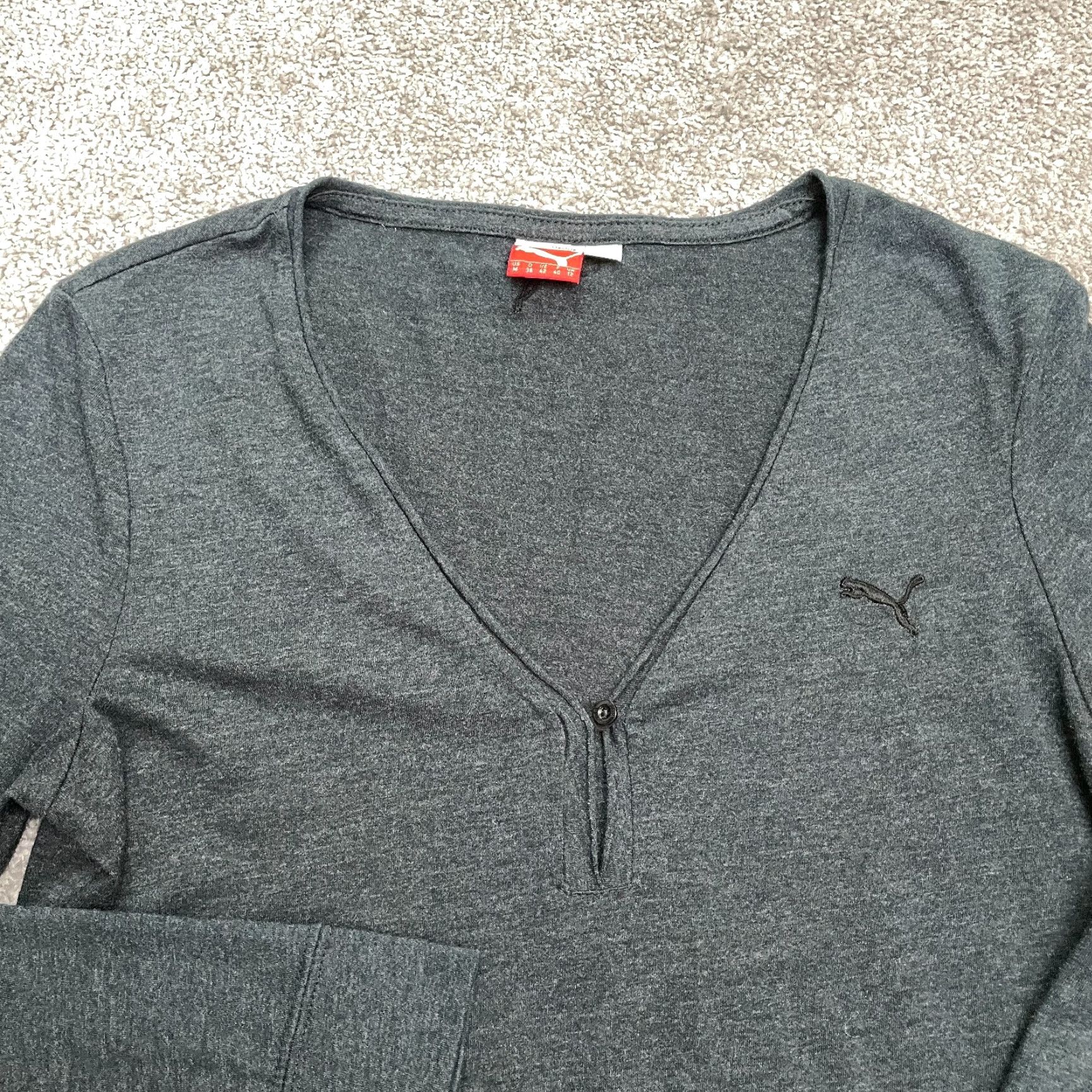 Puma PUMA Sports Lifestyle Long Sleeve Shirt Womens Medium Dark Gray V-Neck Casual Size M / US 6-8 / IT 42-44 - 4 Thumbnail