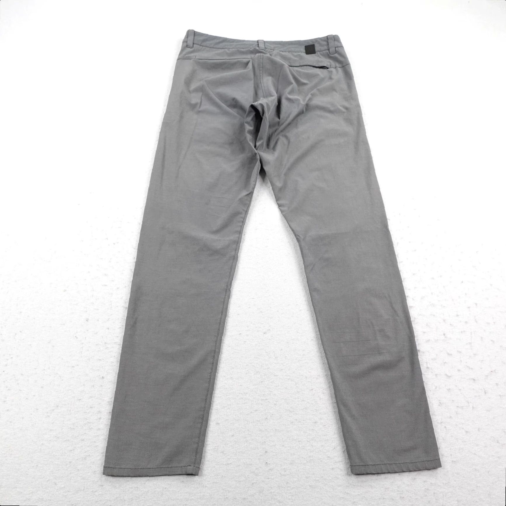 Vuori Vuori Mens 32 Gray Aim Pants Chino Zip Pockets Regular Straight Lightweight Performance Golf Size US 32 / EU 48 - 4 Thumbnail